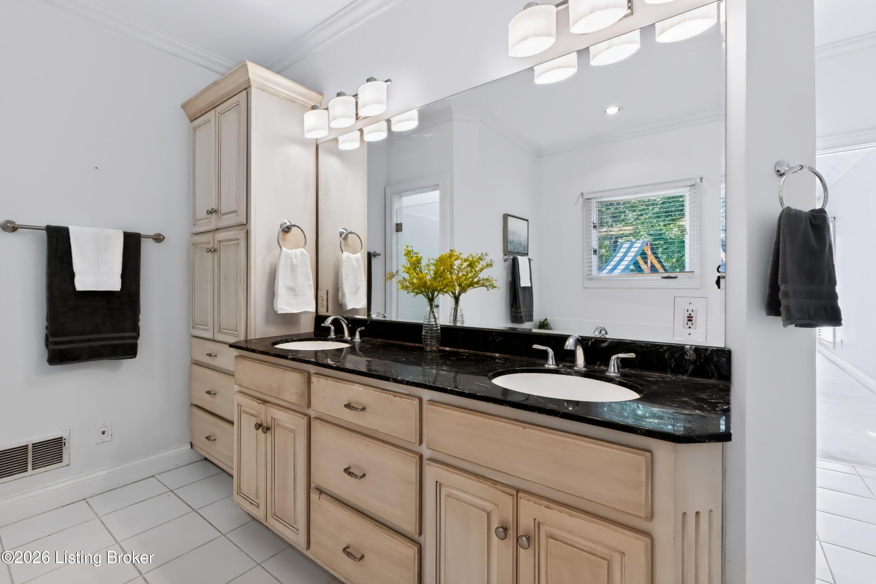 7401 Wolfpen Woods Ct