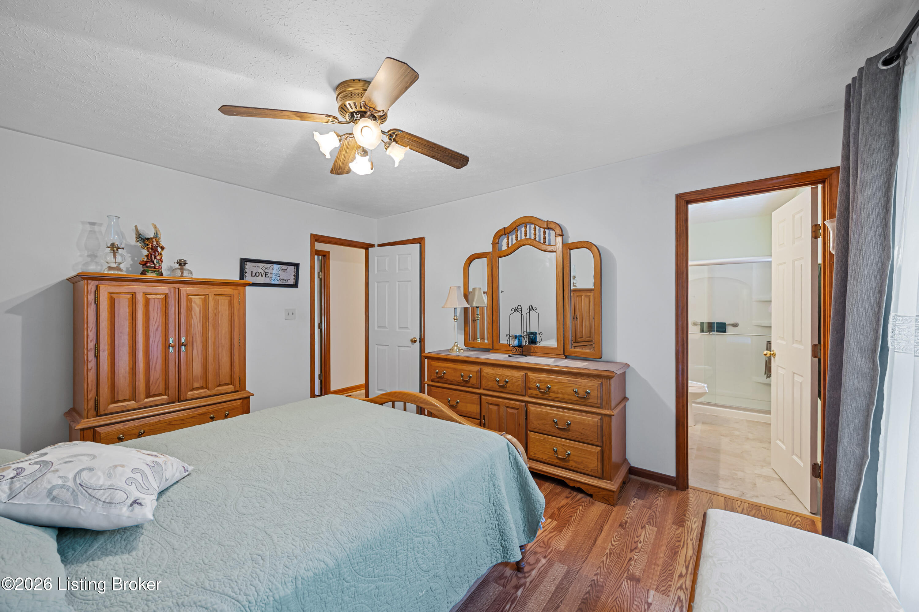453 Laverne Ct