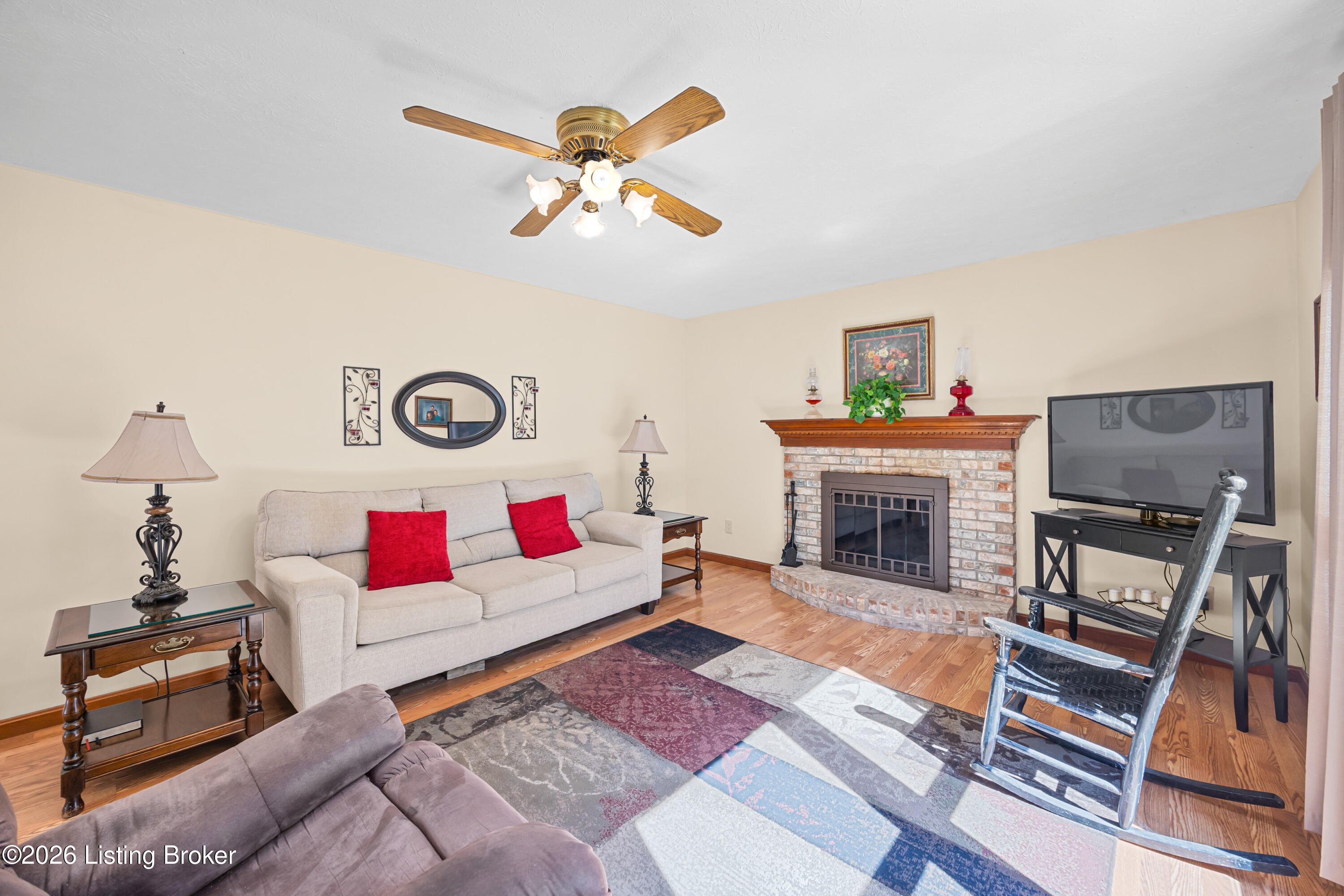 453 Laverne Ct
