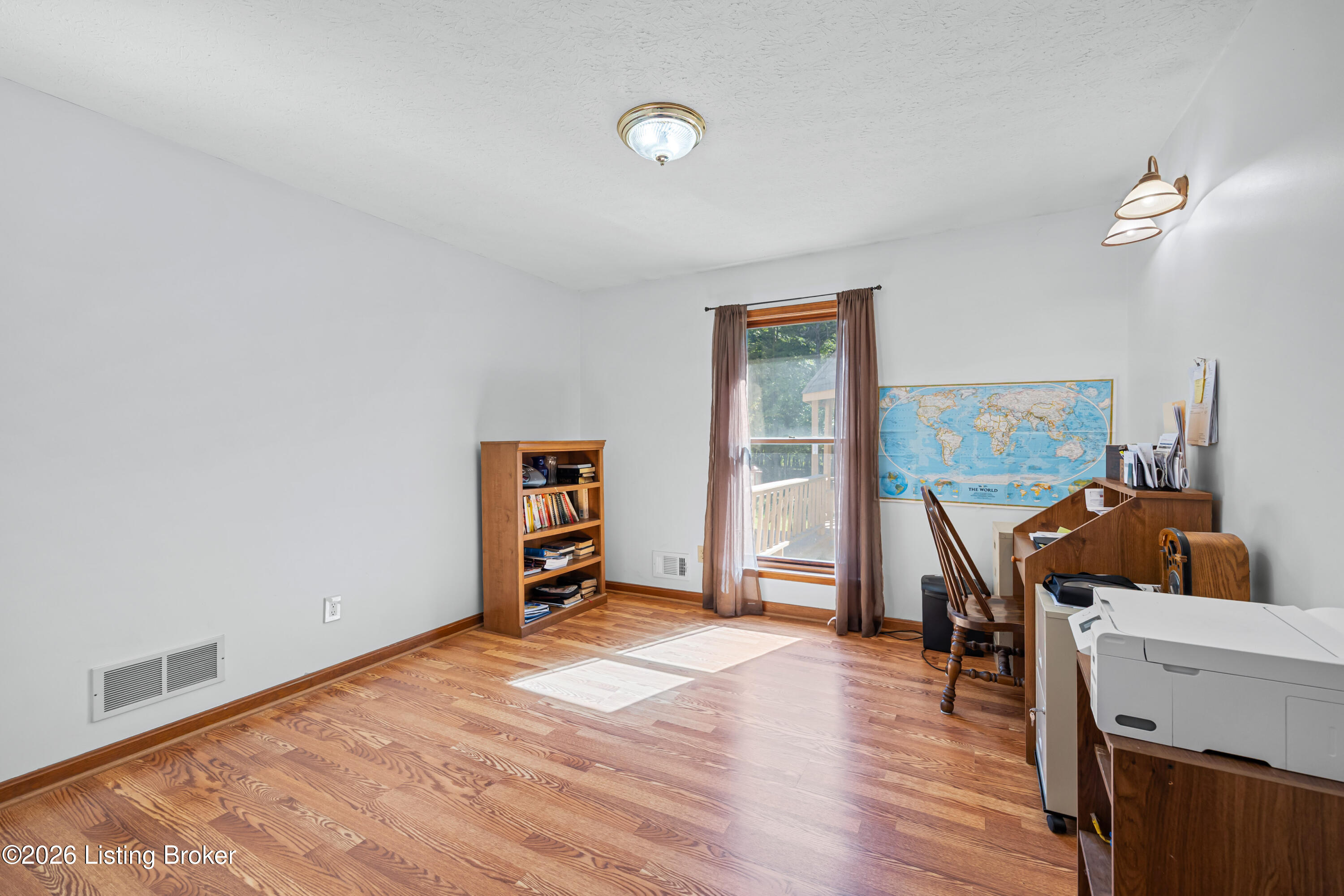 453 Laverne Ct