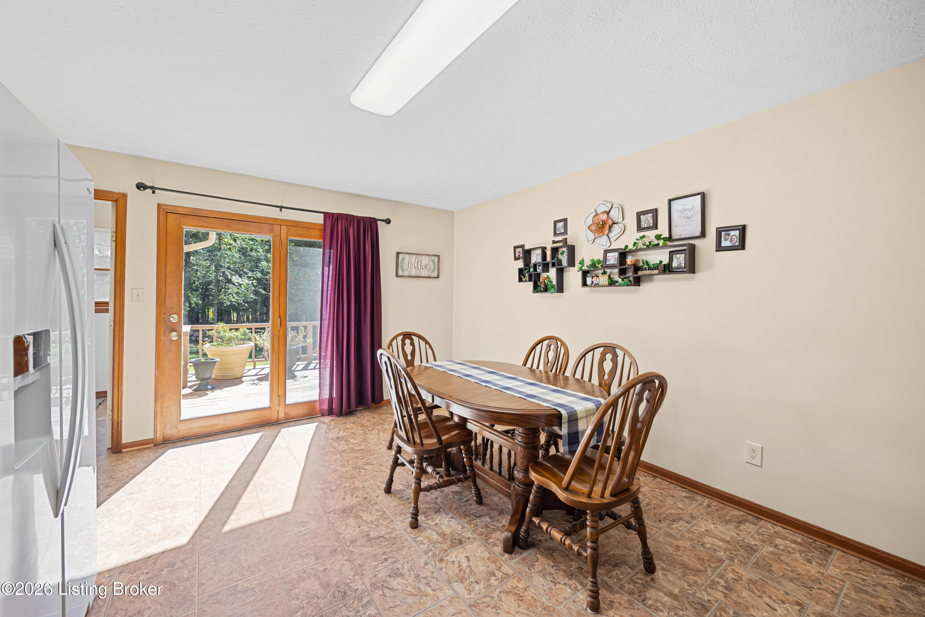 453 Laverne Ct