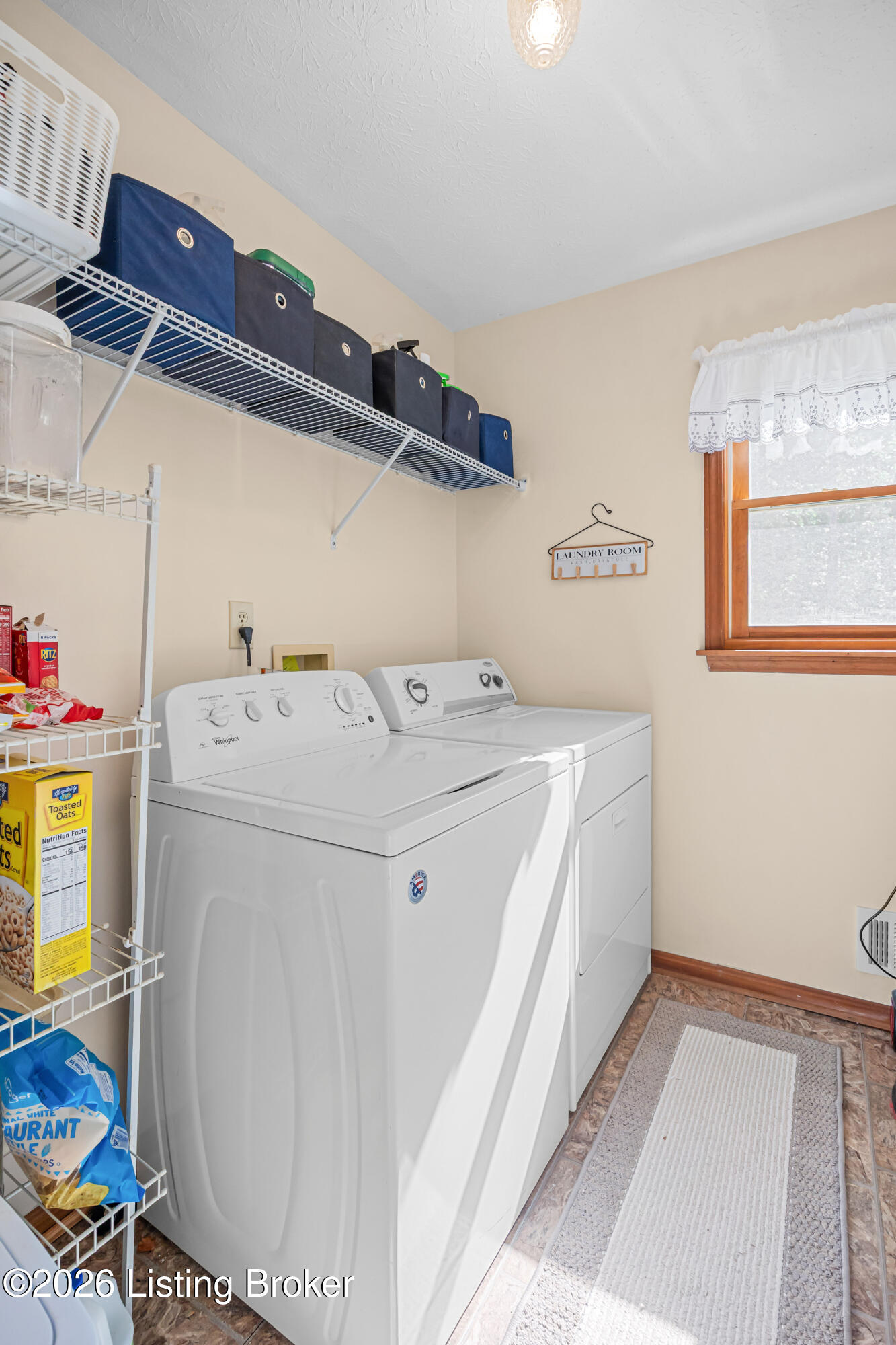 453 Laverne Ct