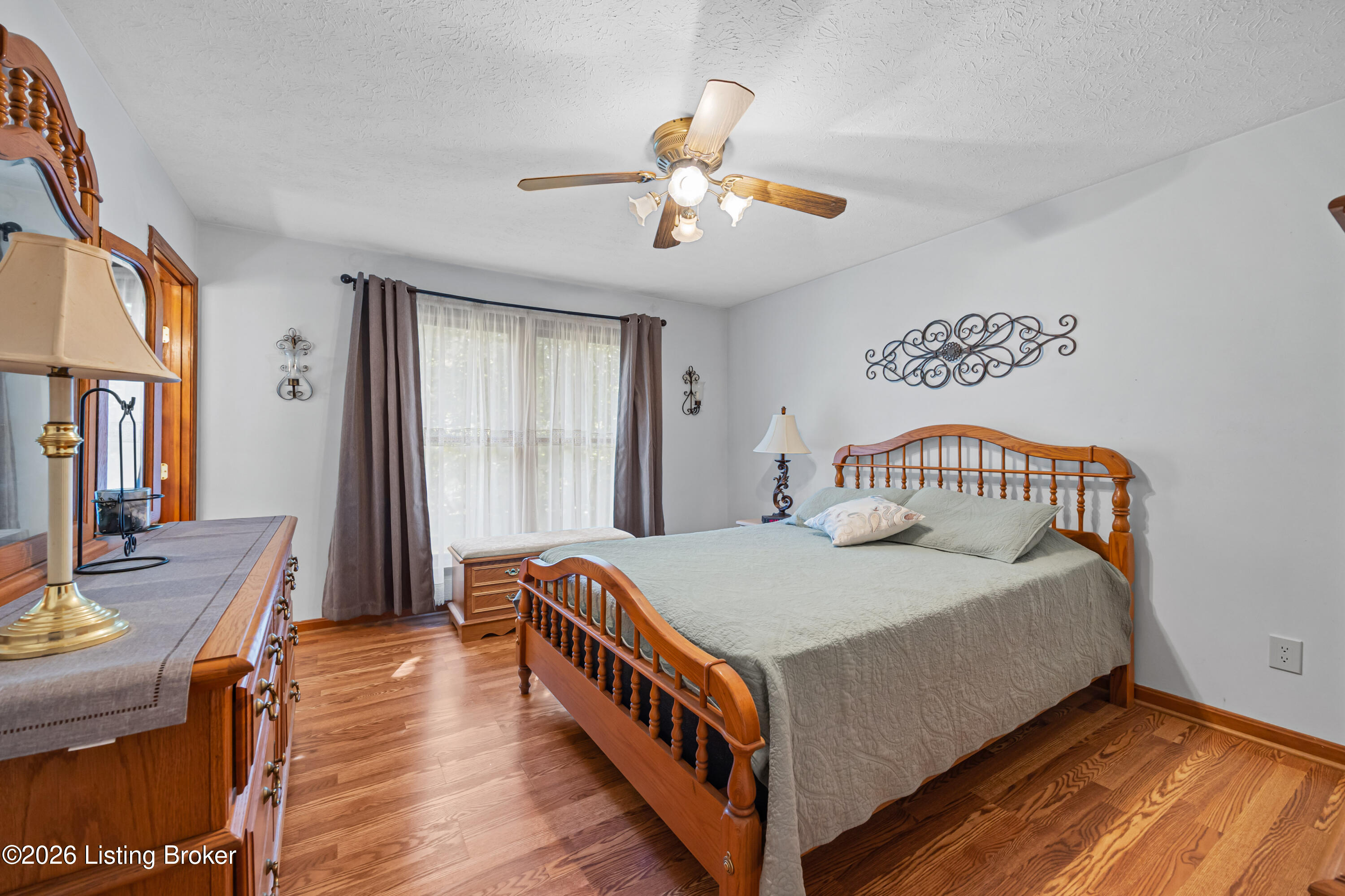 453 Laverne Ct