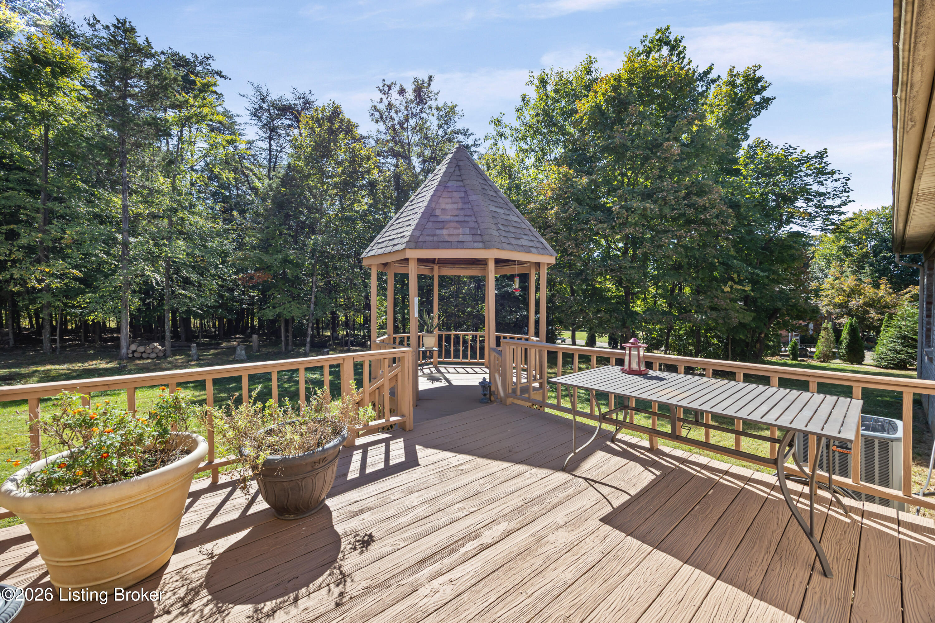 453 Laverne Ct