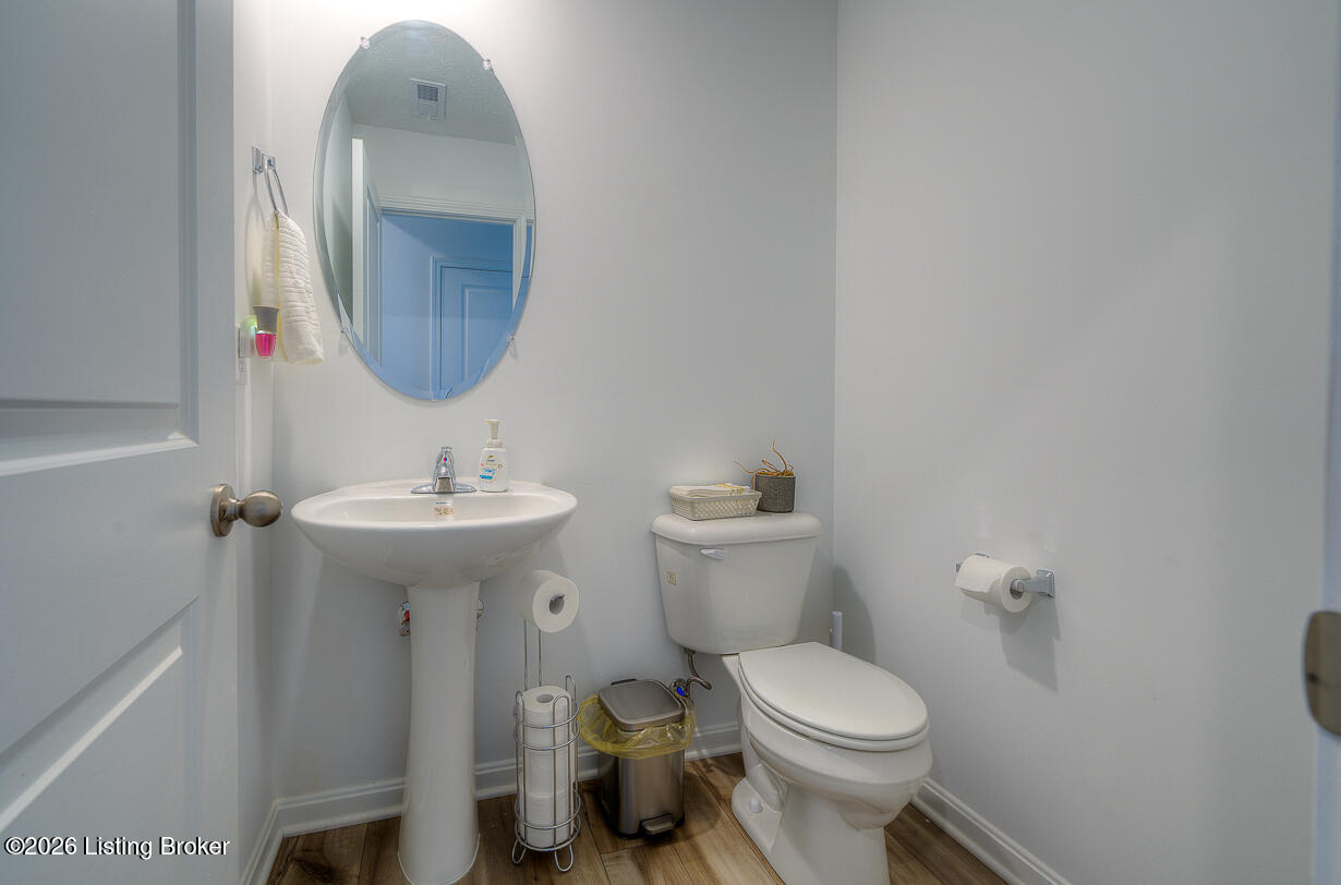 8401 Hummingbird Nest Ct