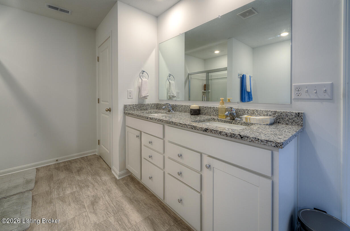 8401 Hummingbird Nest Ct