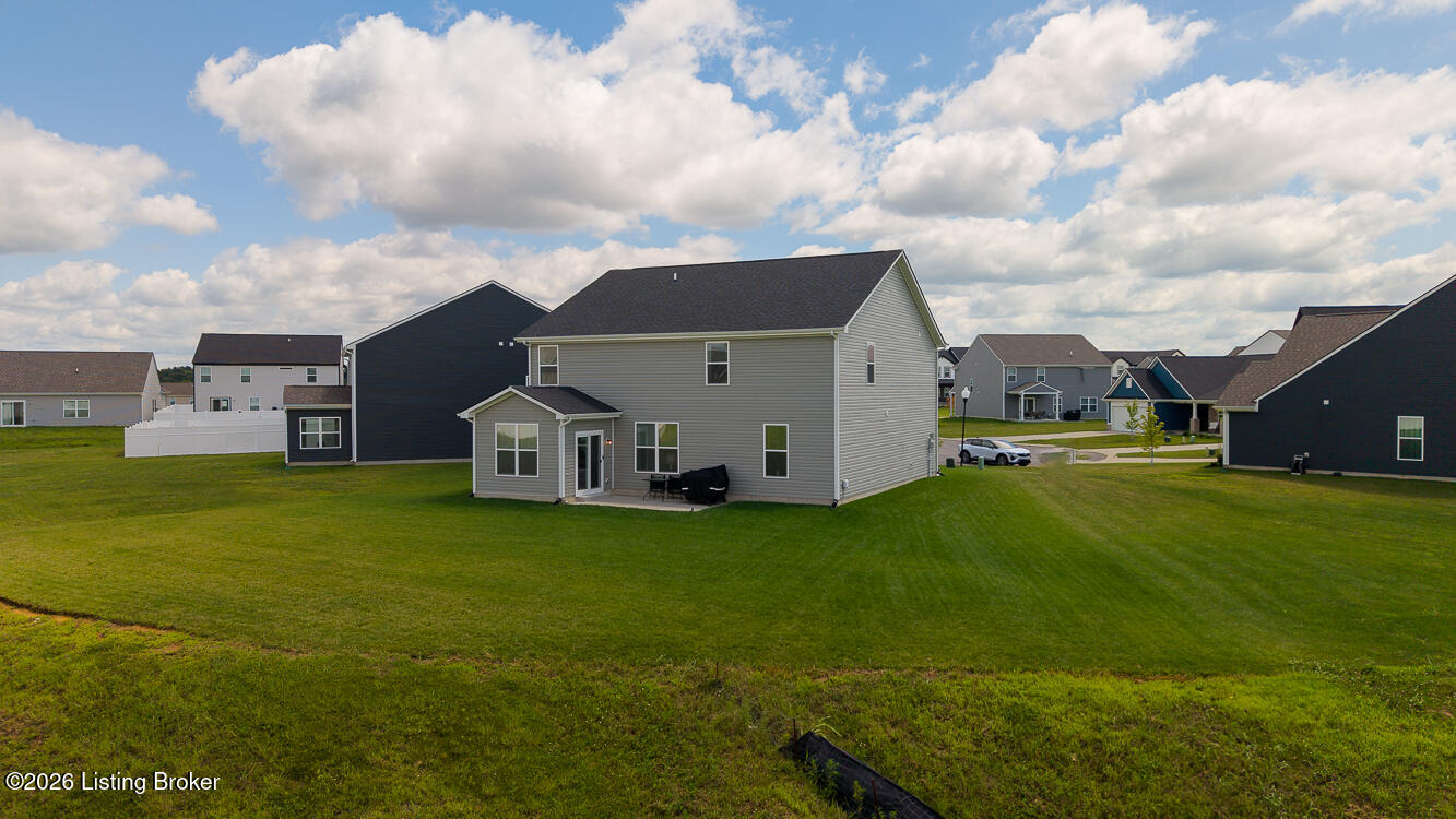 8401 Hummingbird Nest Ct