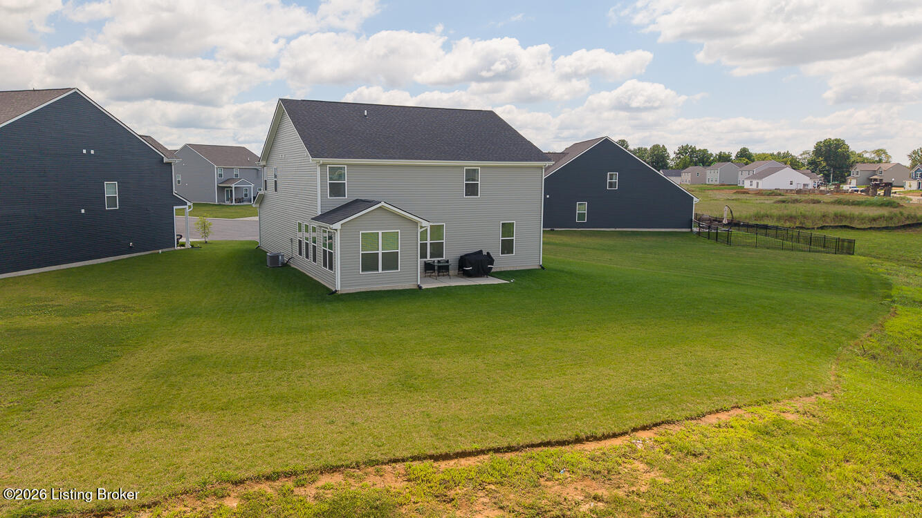 8401 Hummingbird Nest Ct