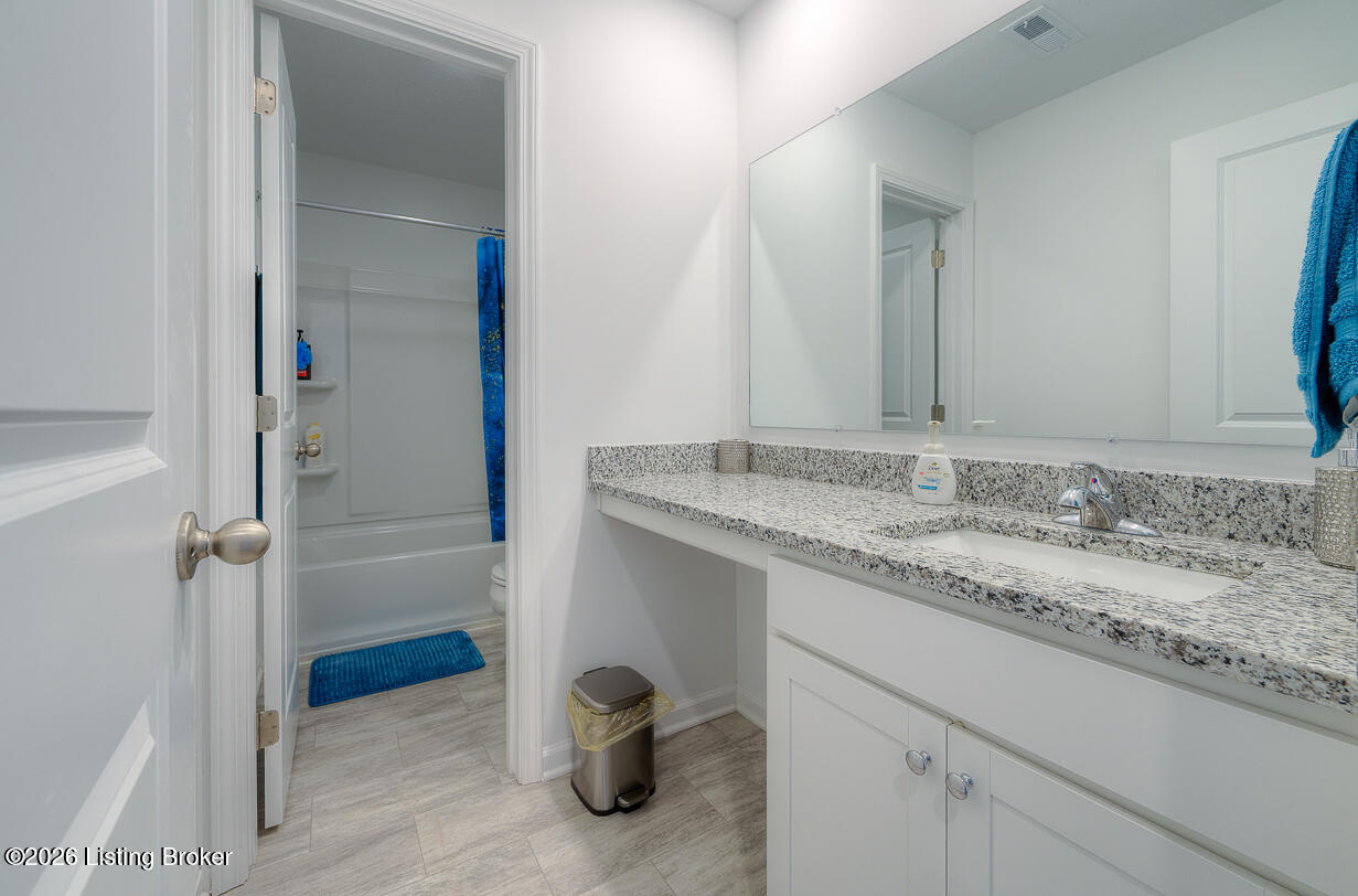 8401 Hummingbird Nest Ct
