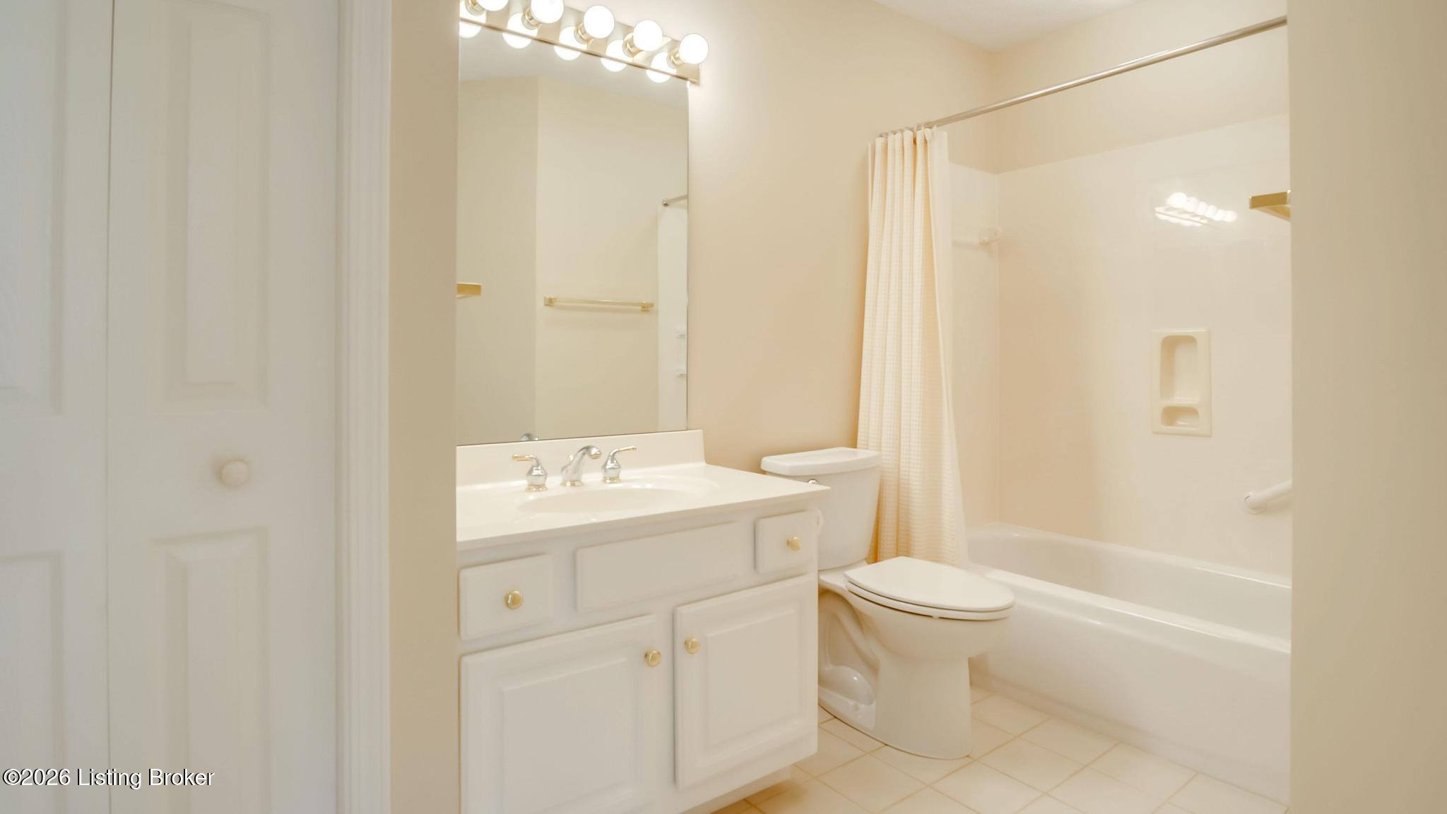 8228 St Andrews Village Dr