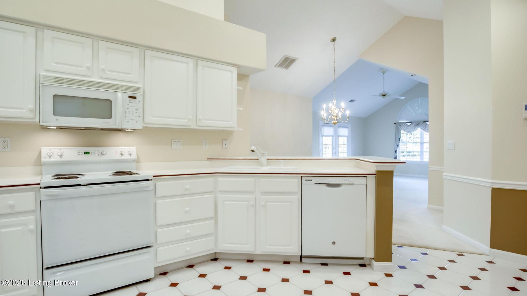 8228 St Andrews Village Dr