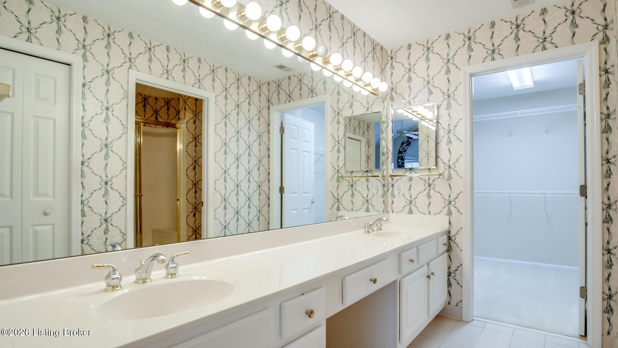 8228 St Andrews Village Dr