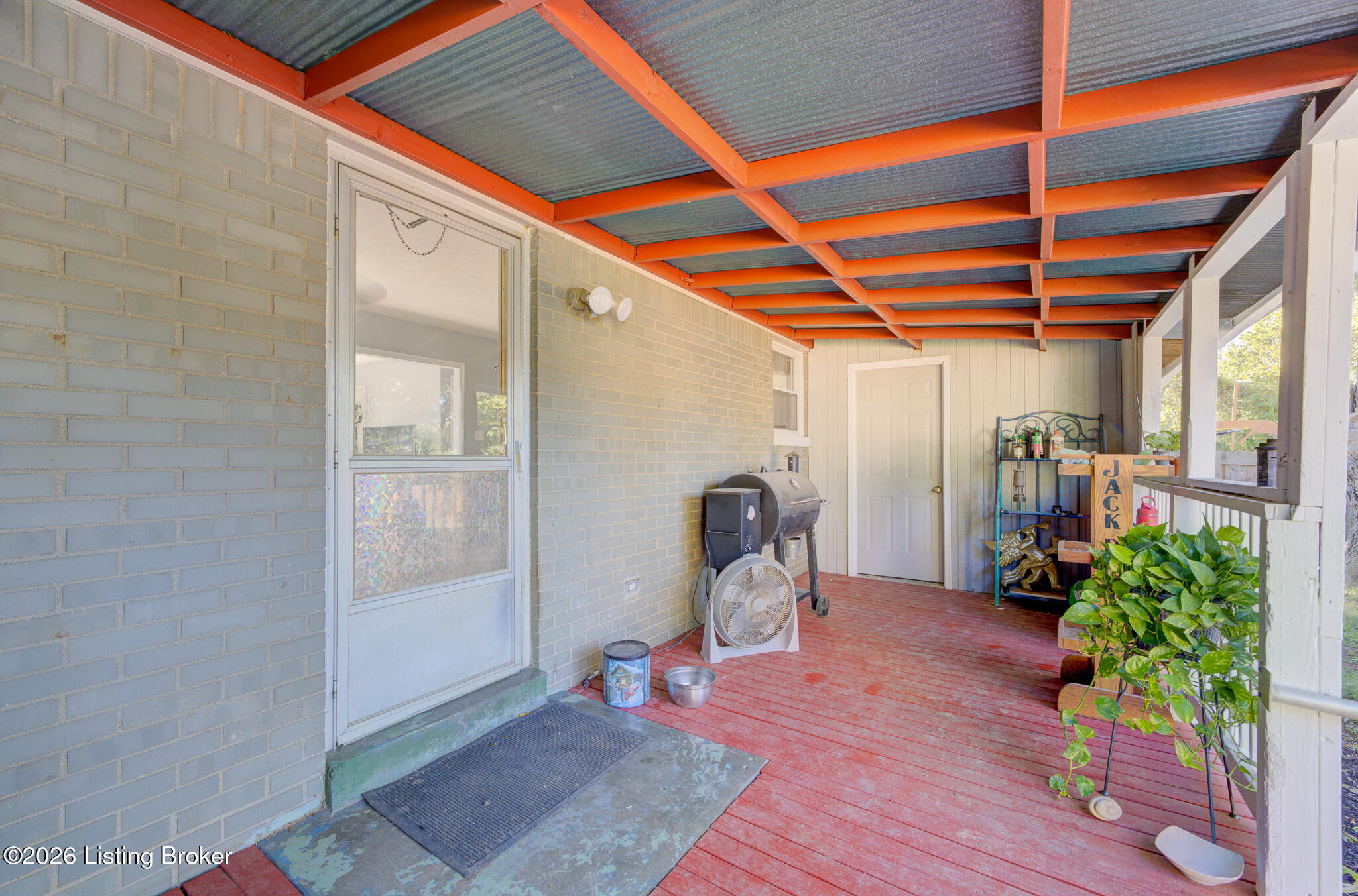 5411 Alicante Ln