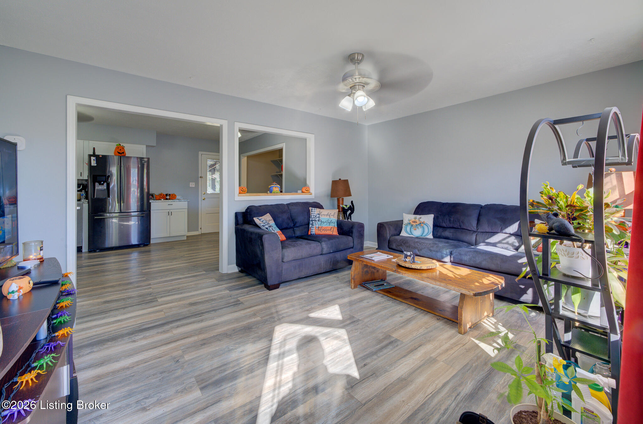 5411 Alicante Ln