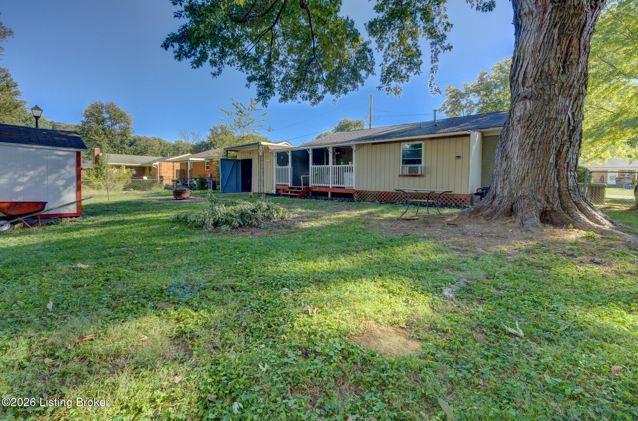 5411 Alicante Ln