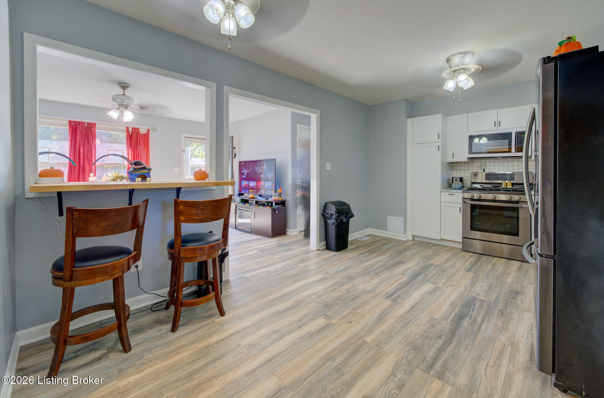 5411 Alicante Ln
