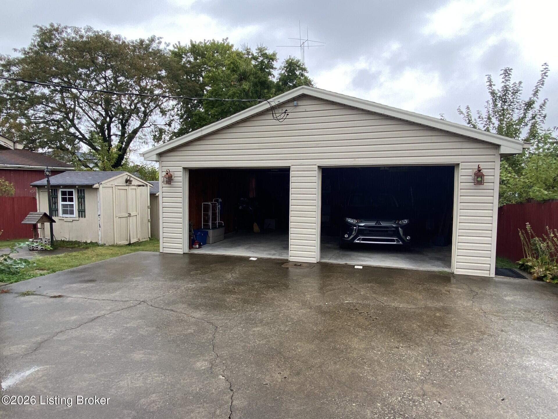 3705 Arcadia Ct