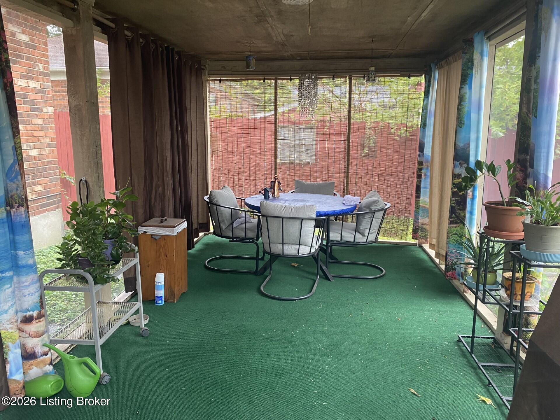3705 Arcadia Ct