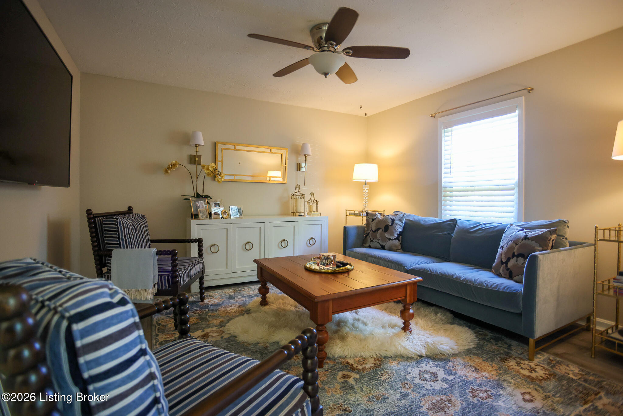 7102 Lydgate Dr