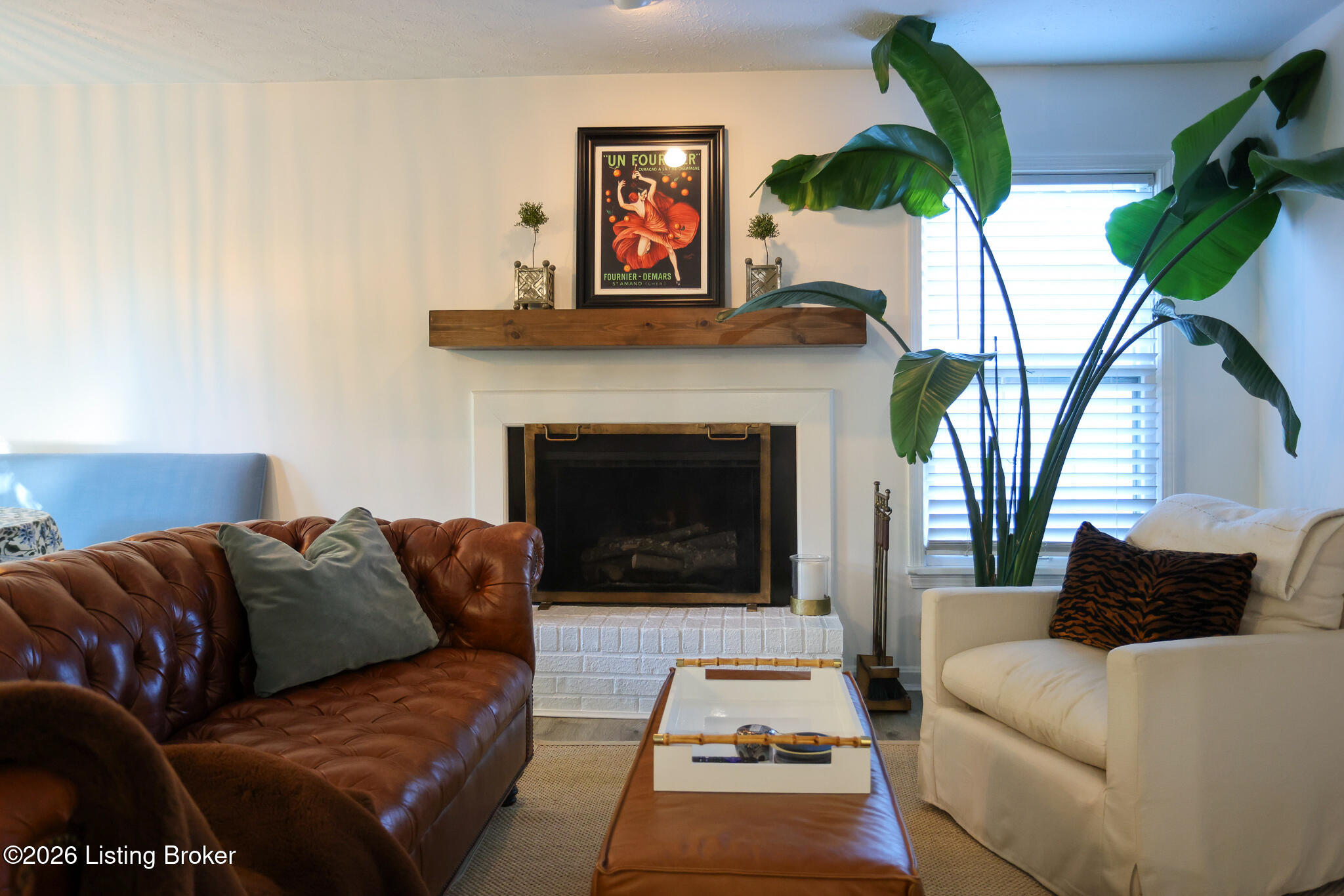7102 Lydgate Dr