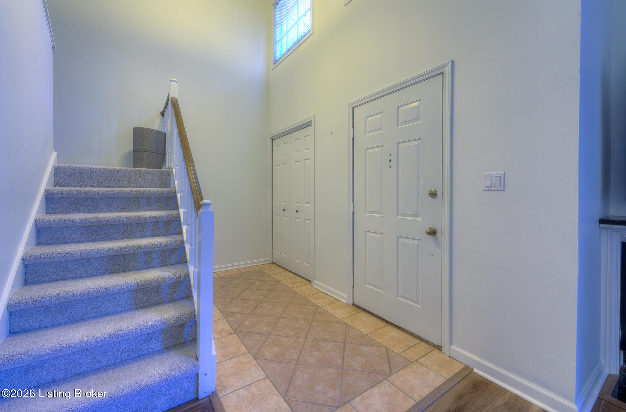 715 Yorkwood Pl