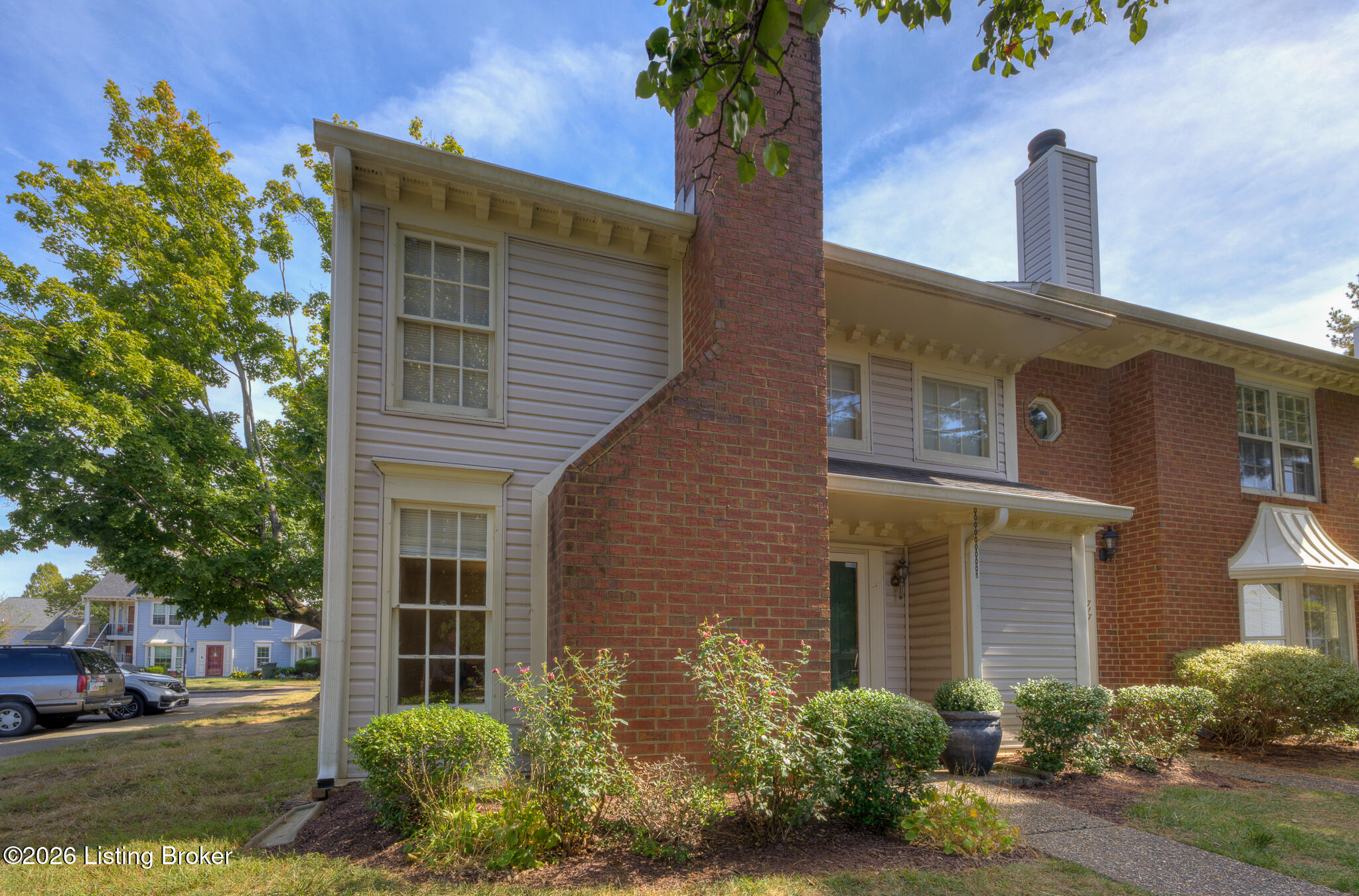 715 Yorkwood Pl