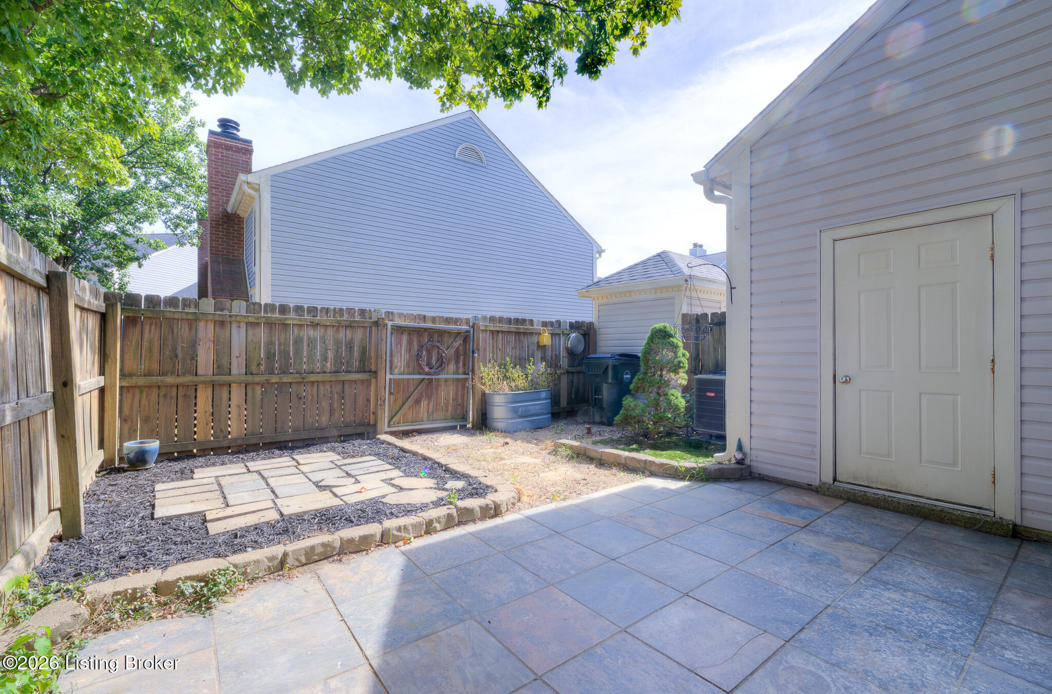 715 Yorkwood Pl