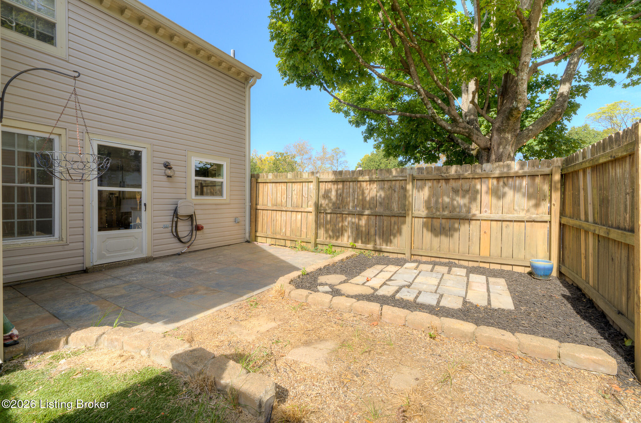 715 Yorkwood Pl
