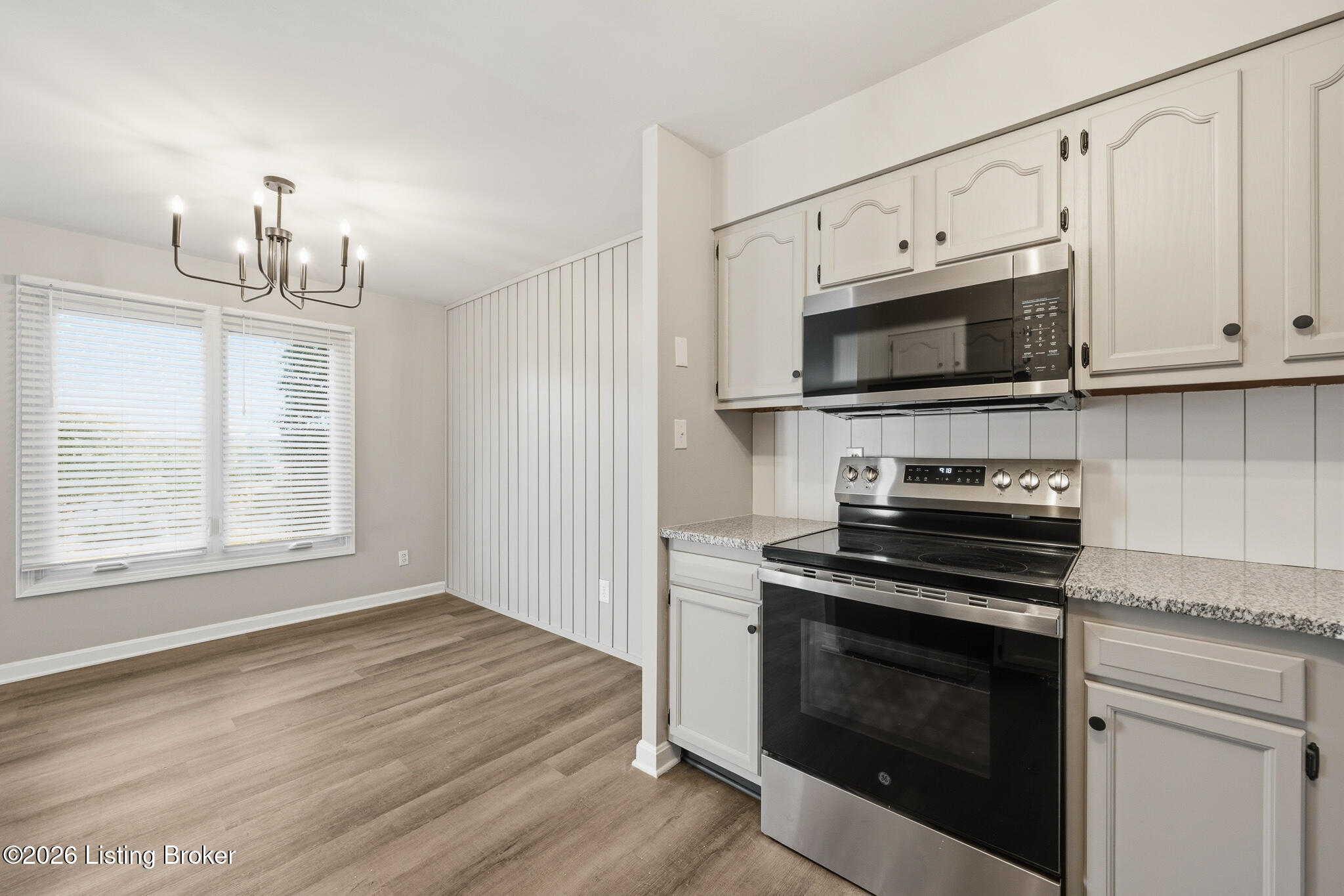 4001 Stoneview Dr Unit 2