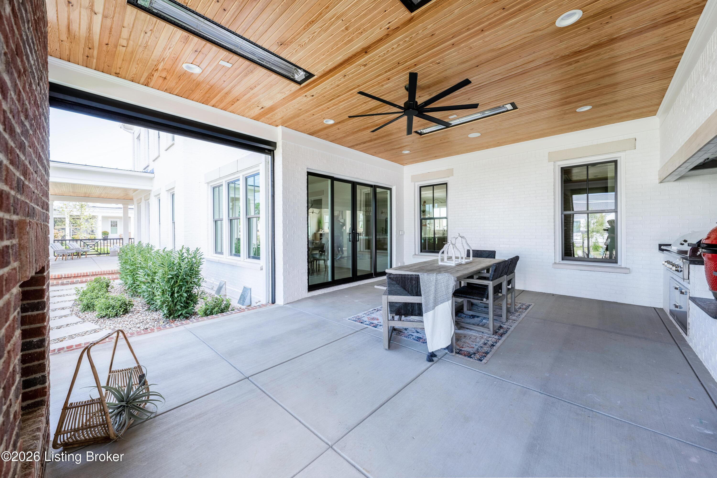 11404 River Beauty Loop