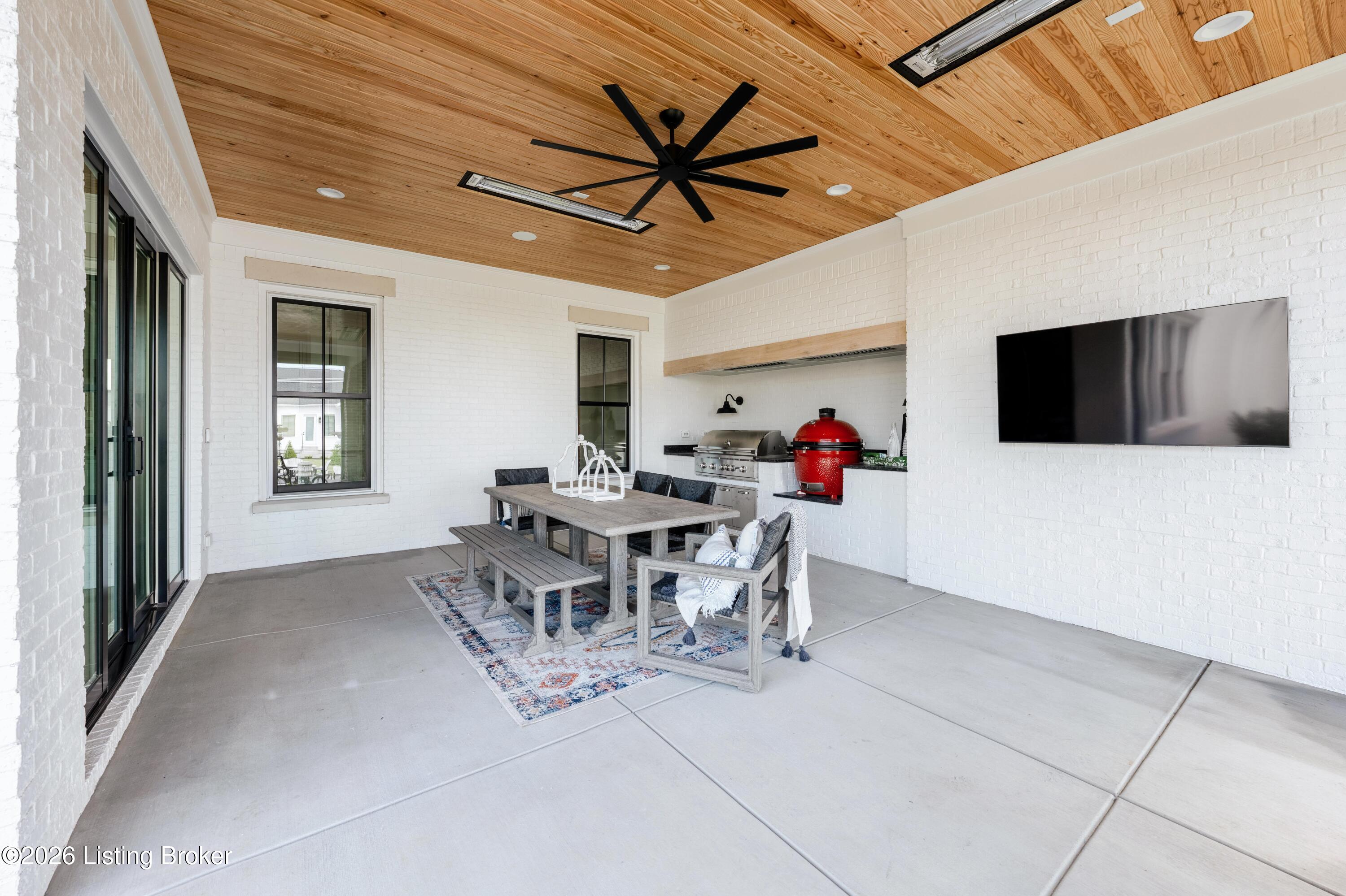 11404 River Beauty Loop