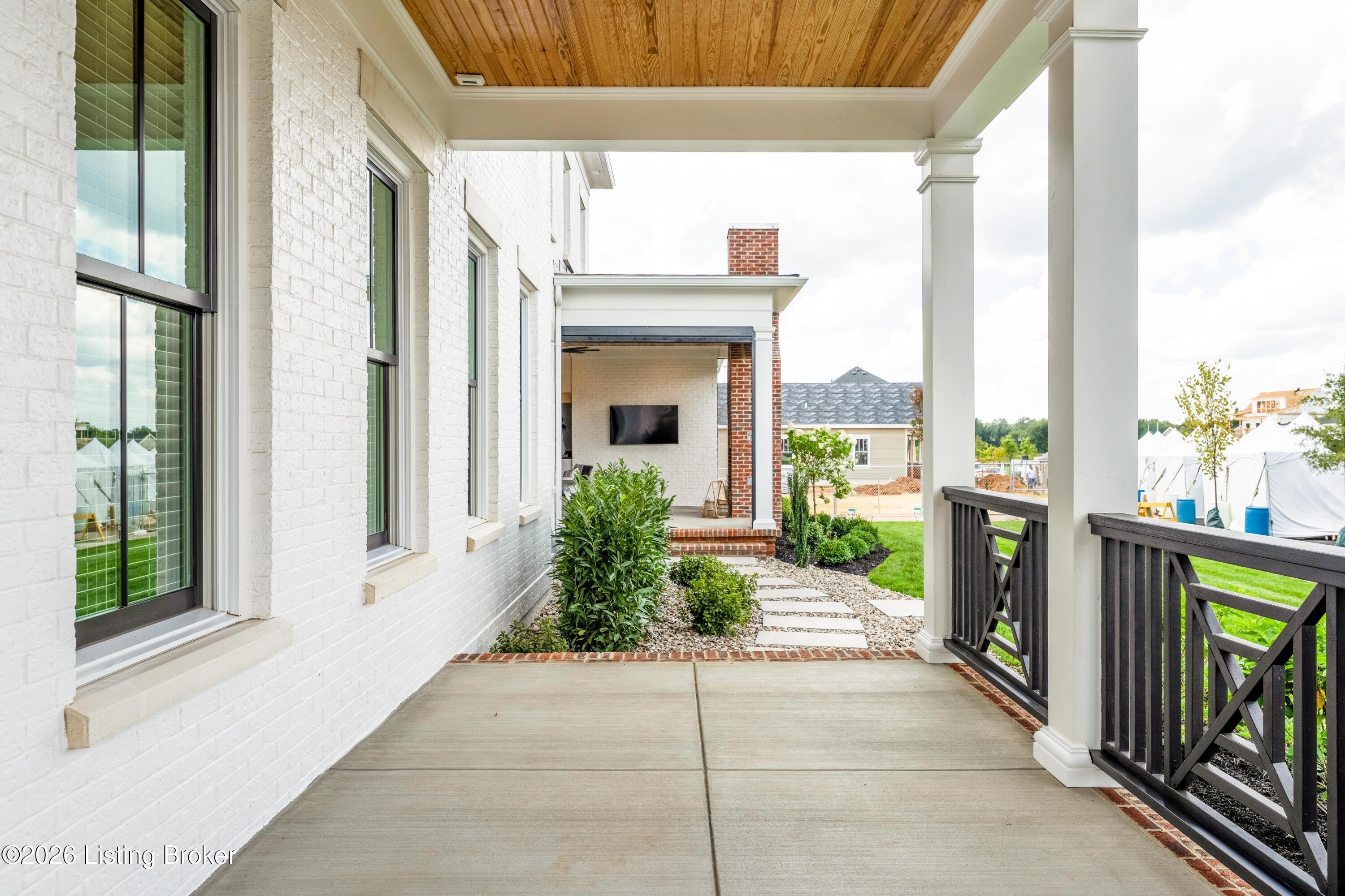 11404 River Beauty Loop