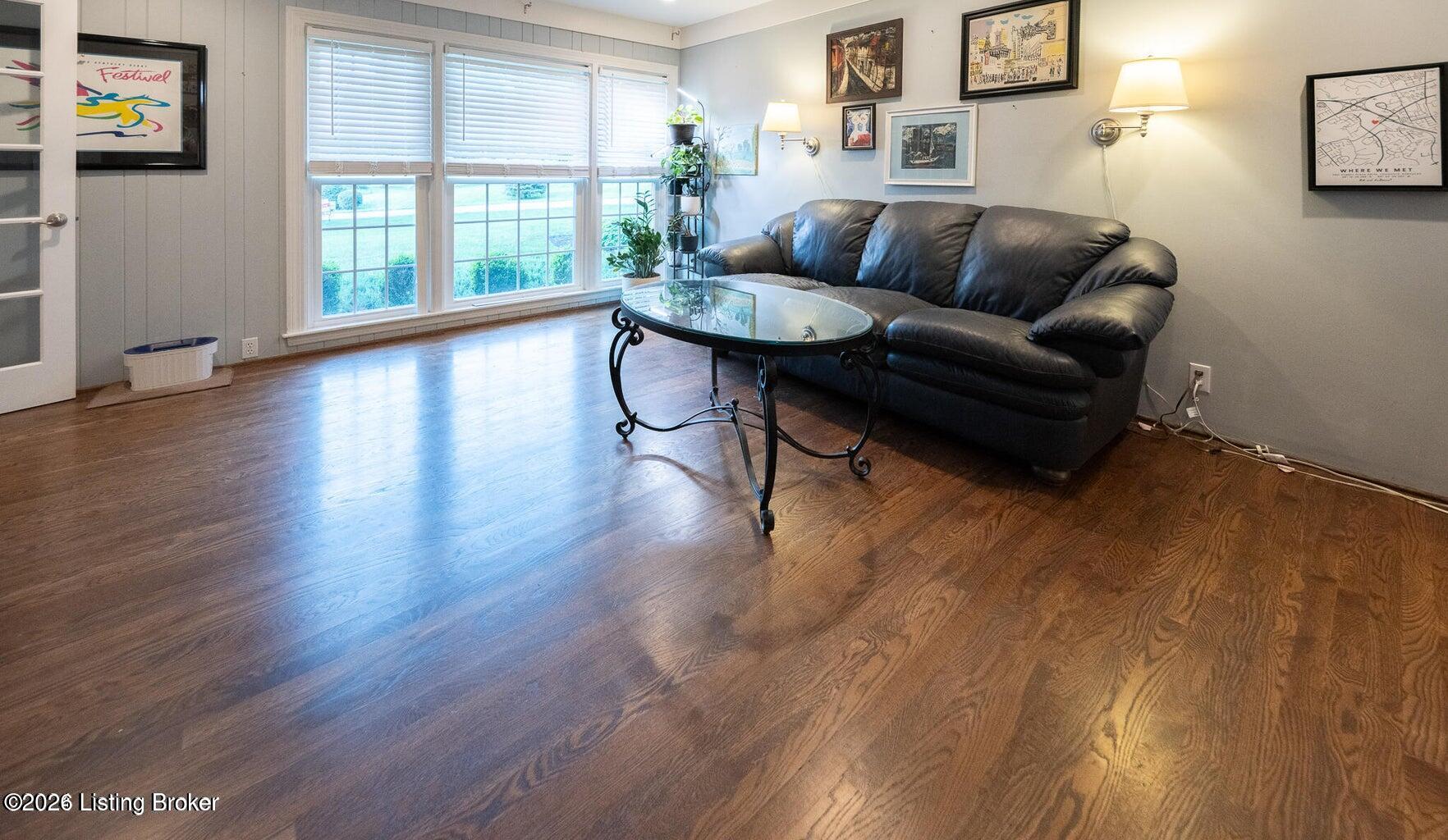 514 Jarvis Ln