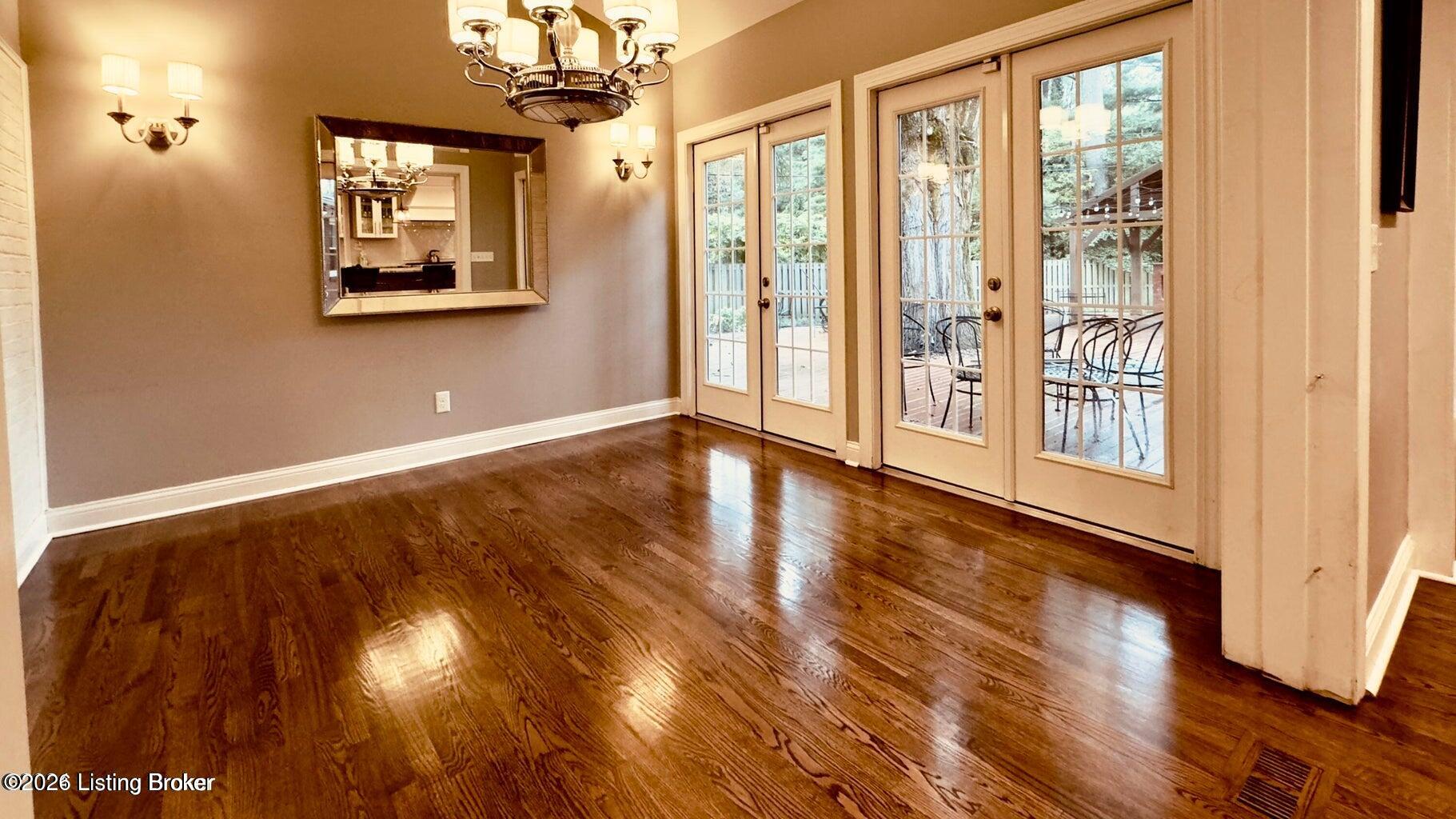 514 Jarvis Ln