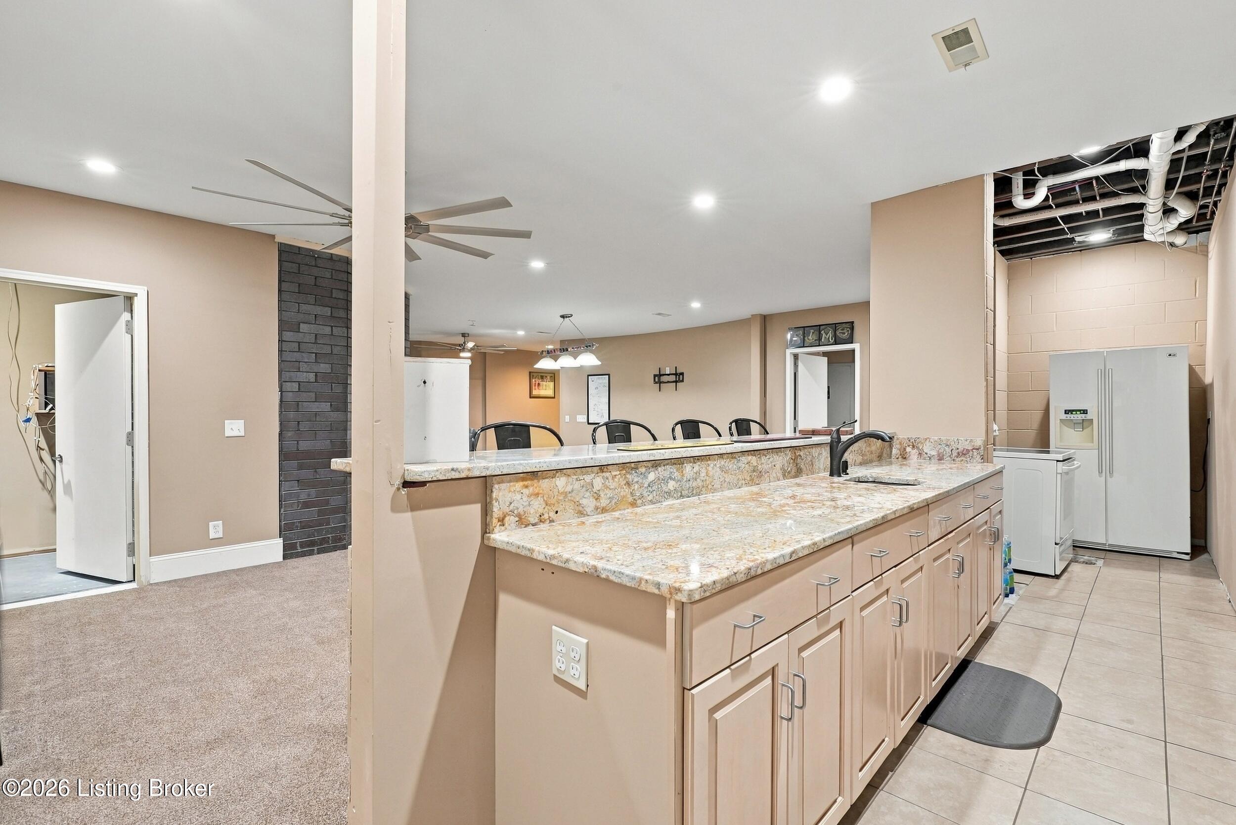 8161 Cunningham Sarles Rd