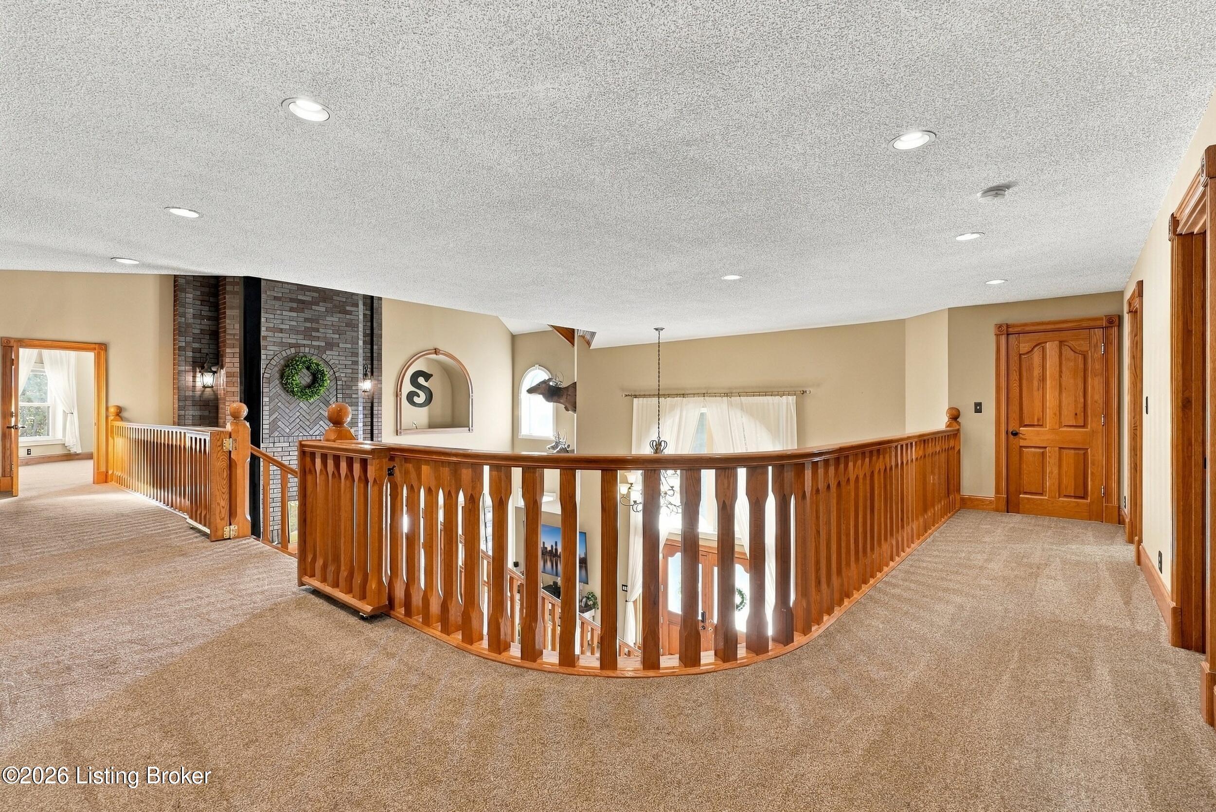 8161 Cunningham Sarles Rd