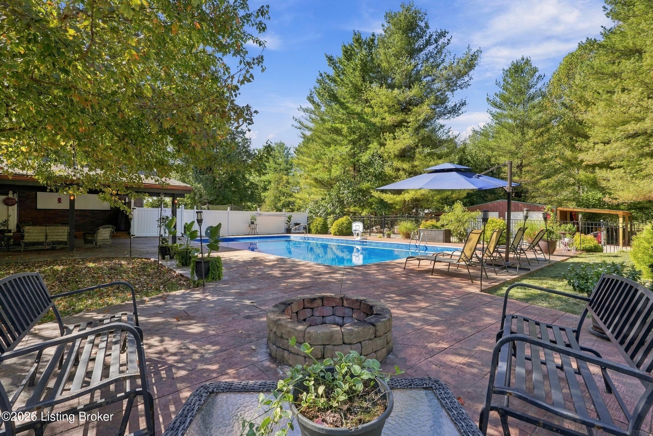 8161 Cunningham Sarles Rd