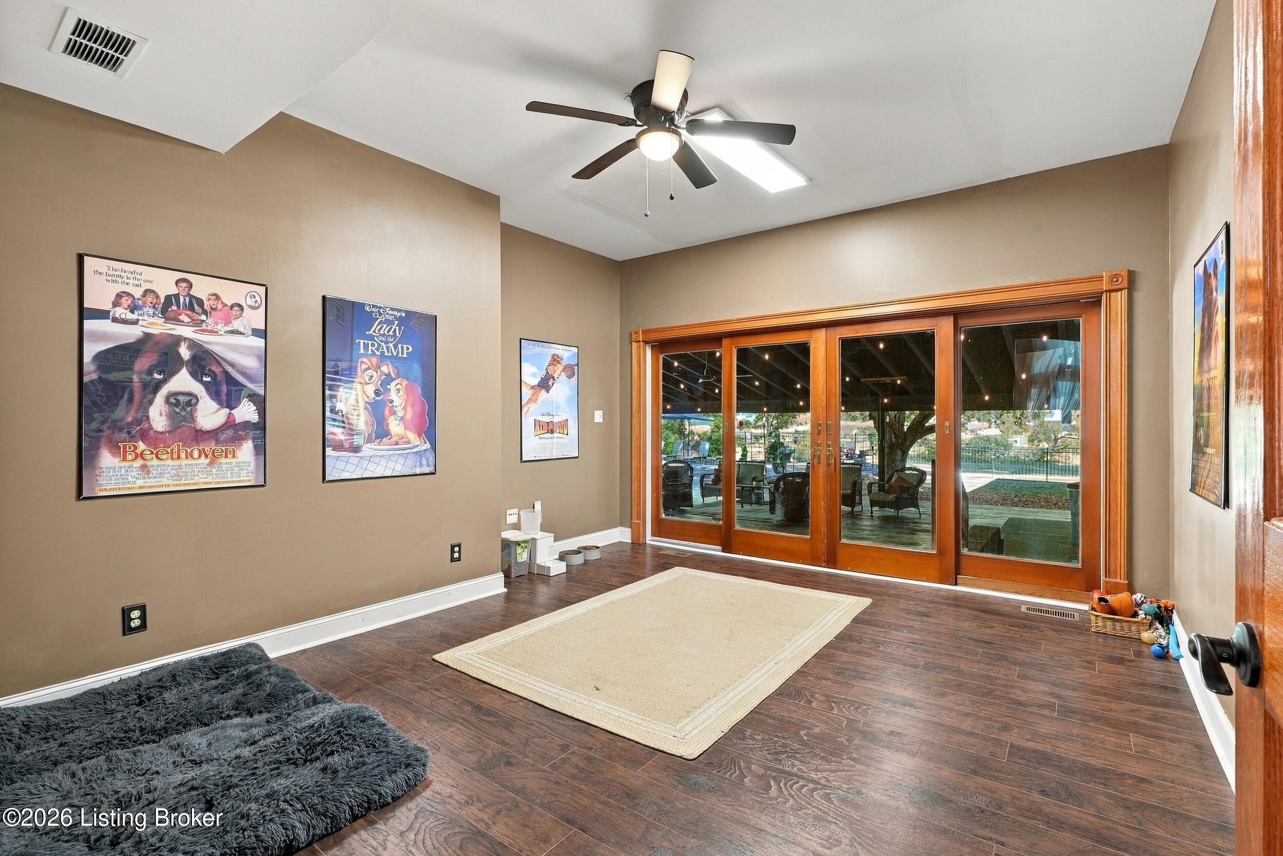 8161 Cunningham Sarles Rd
