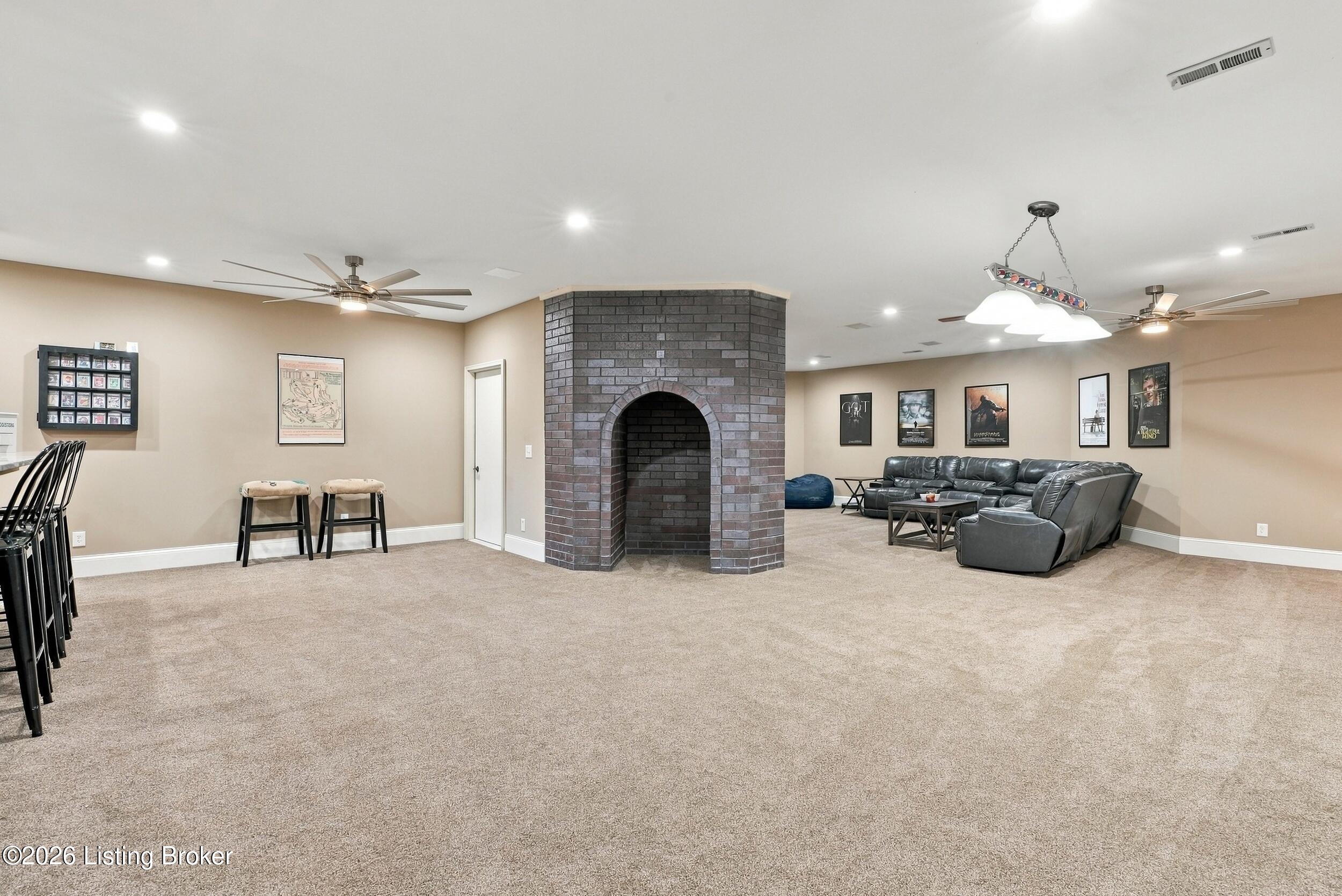 8161 Cunningham Sarles Rd