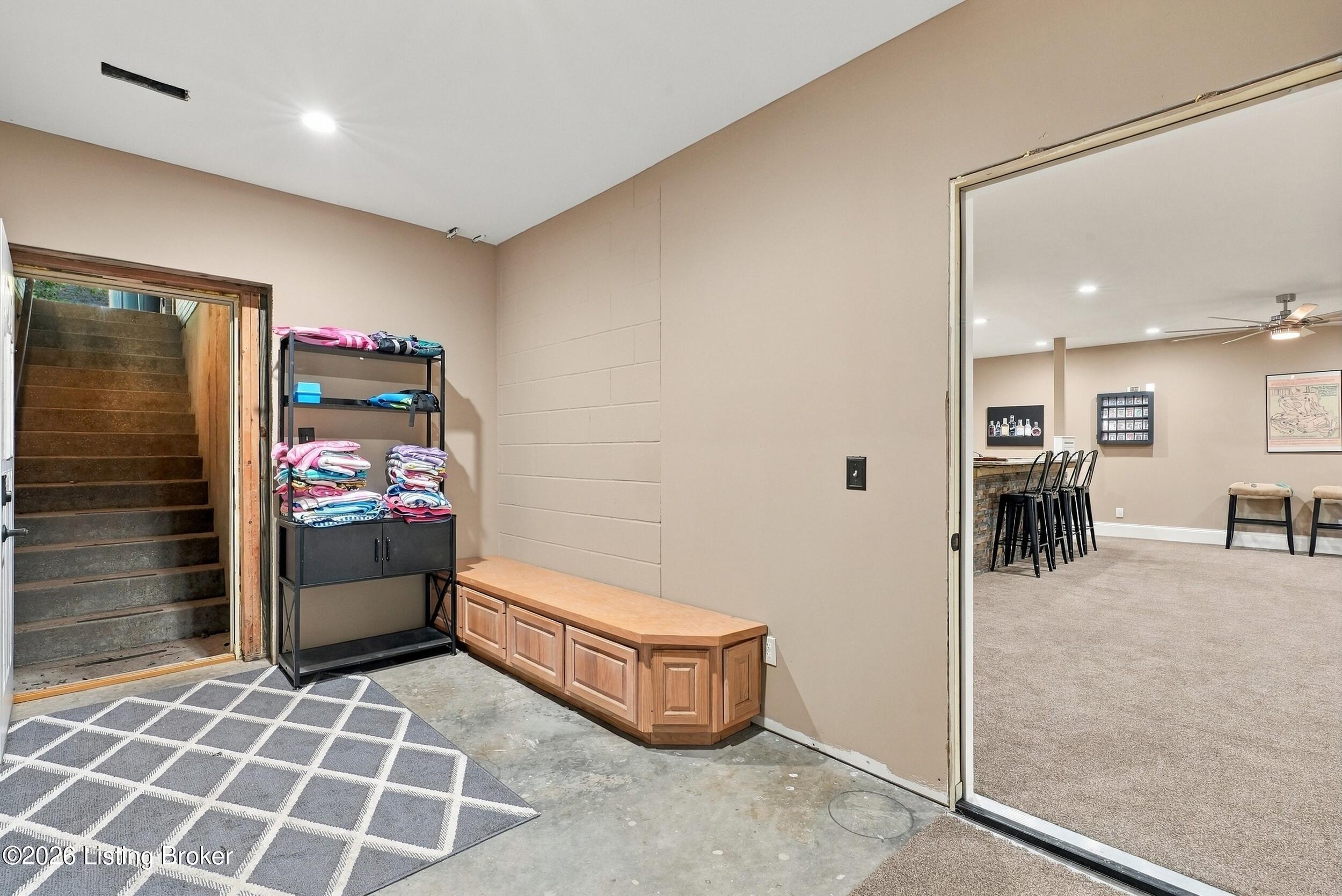 8161 Cunningham Sarles Rd
