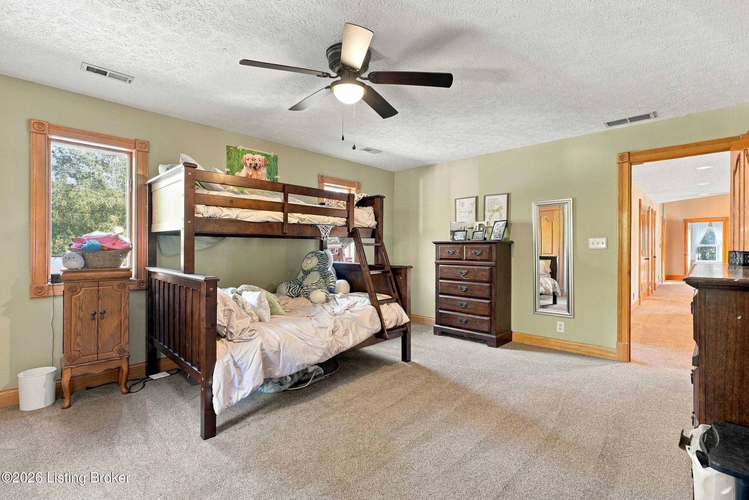 8161 Cunningham Sarles Rd