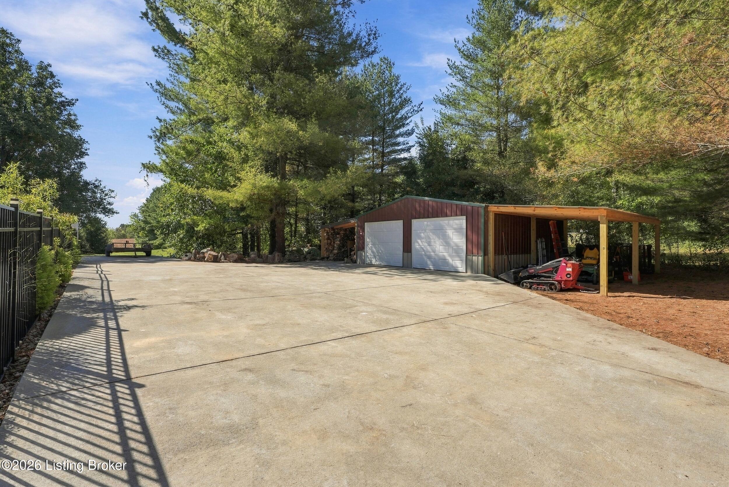 8161 Cunningham Sarles Rd
