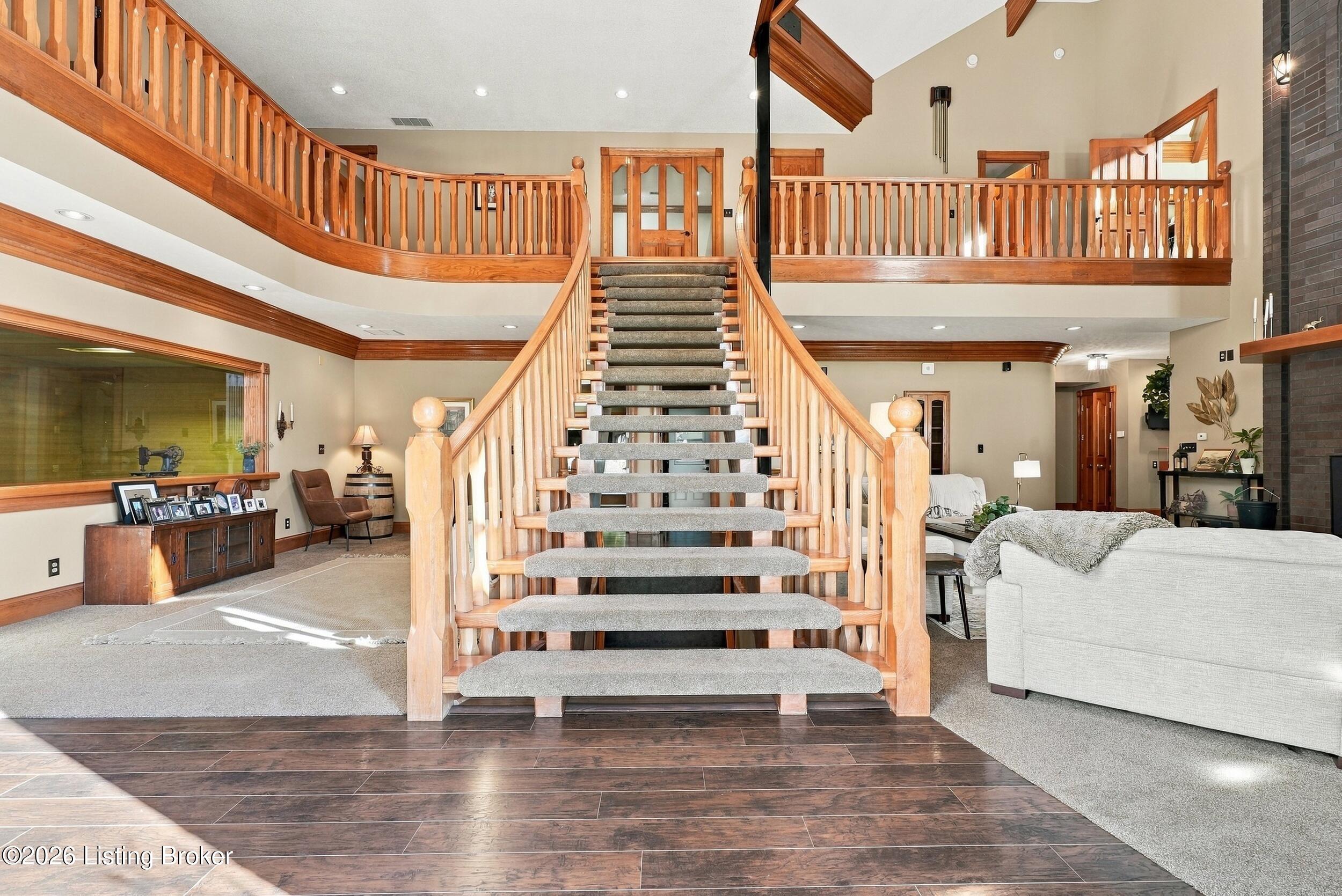 8161 Cunningham Sarles Rd