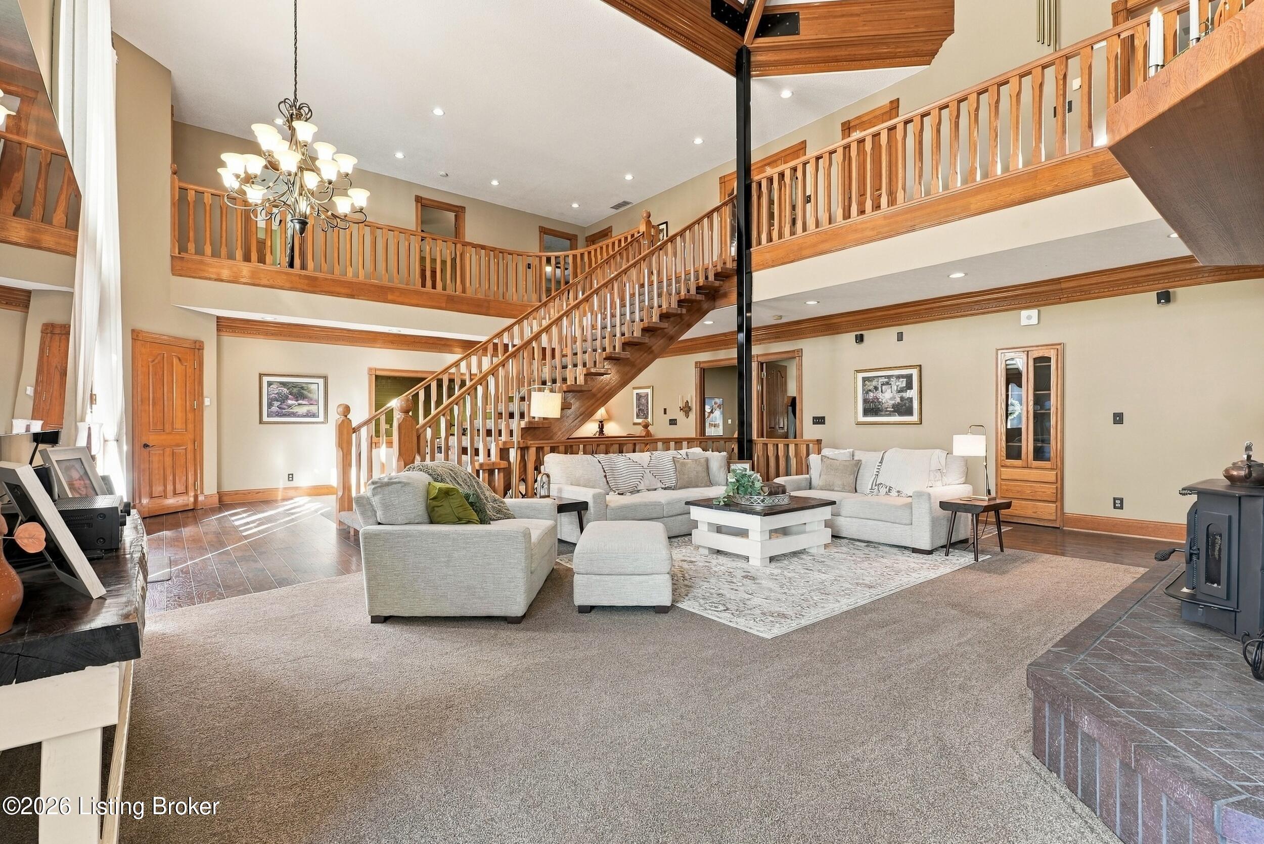 8161 Cunningham Sarles Rd