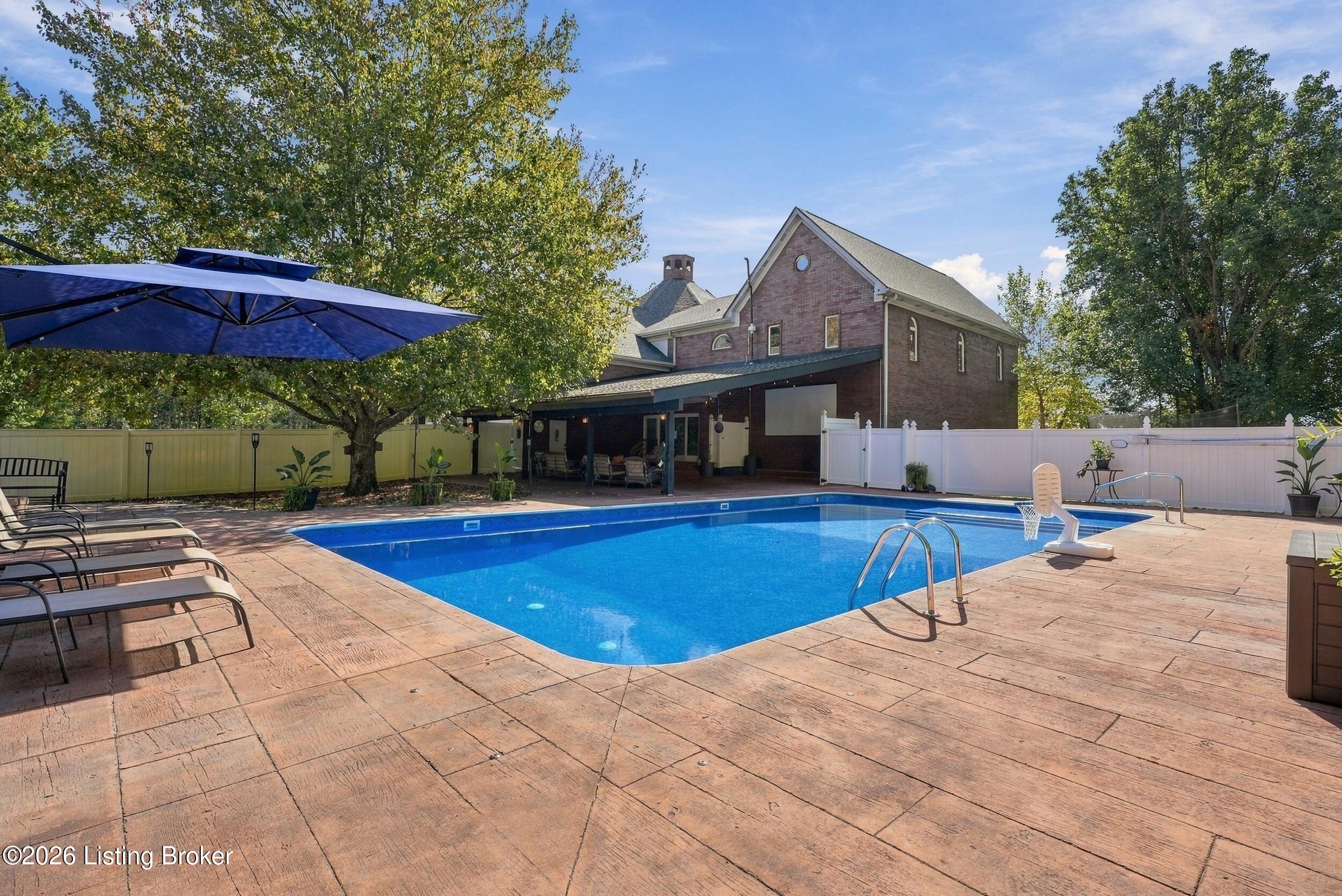 8161 Cunningham Sarles Rd
