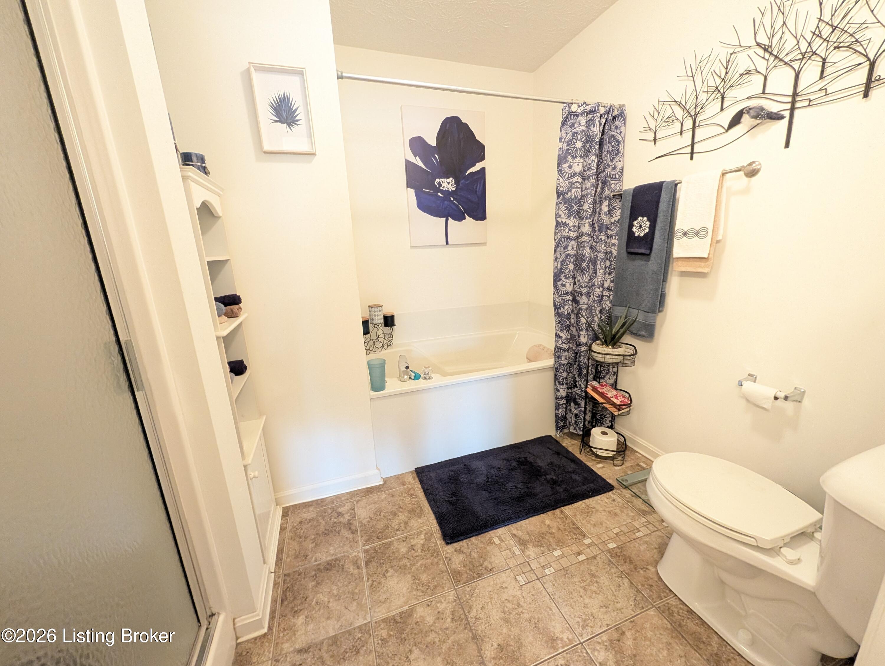 11405 Ridge Lake Dr
