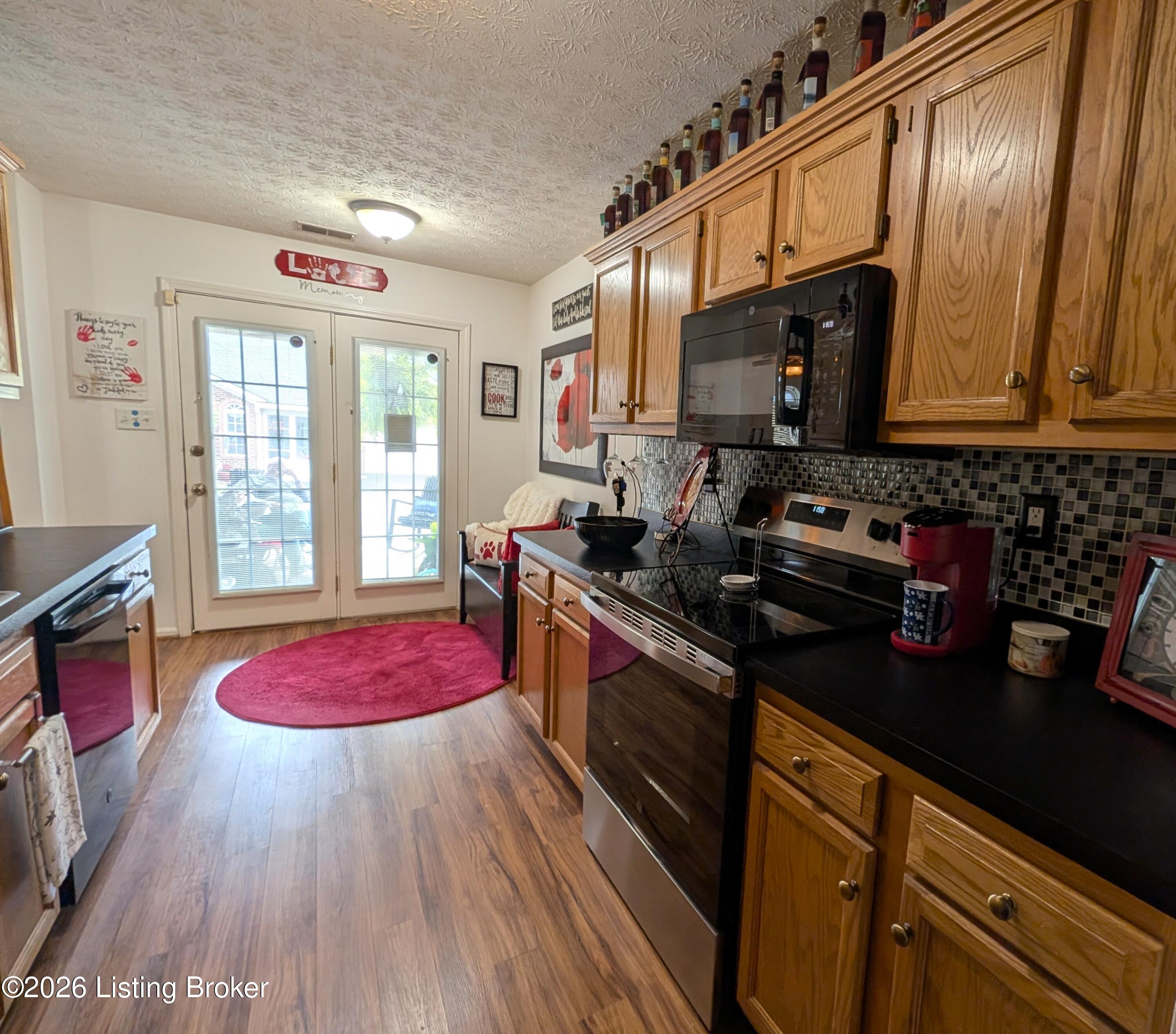 11405 Ridge Lake Dr