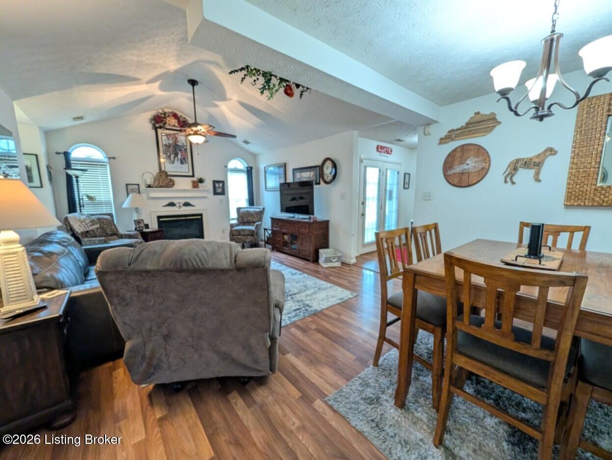 11405 Ridge Lake Dr