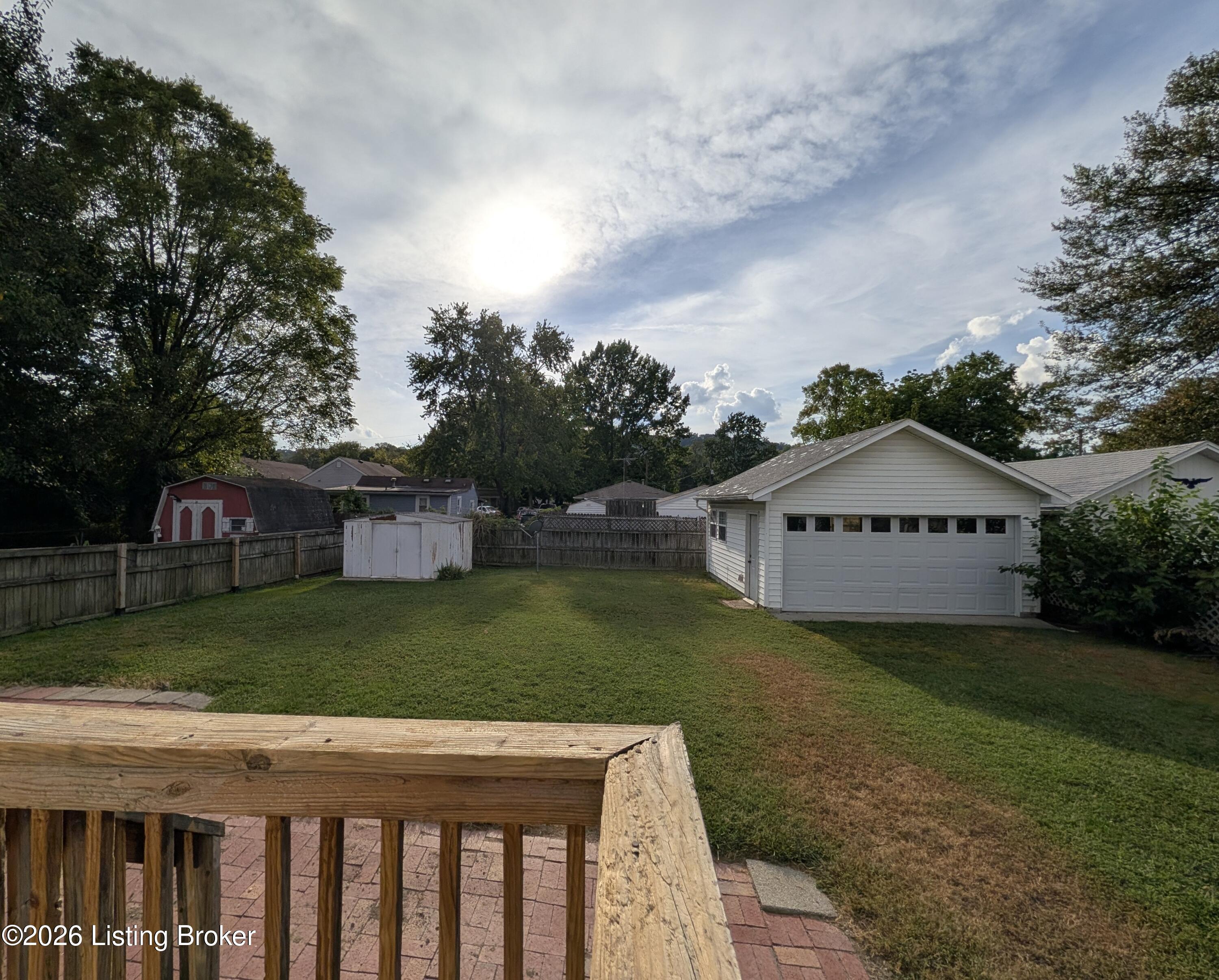 5010 Laughlin Ave
