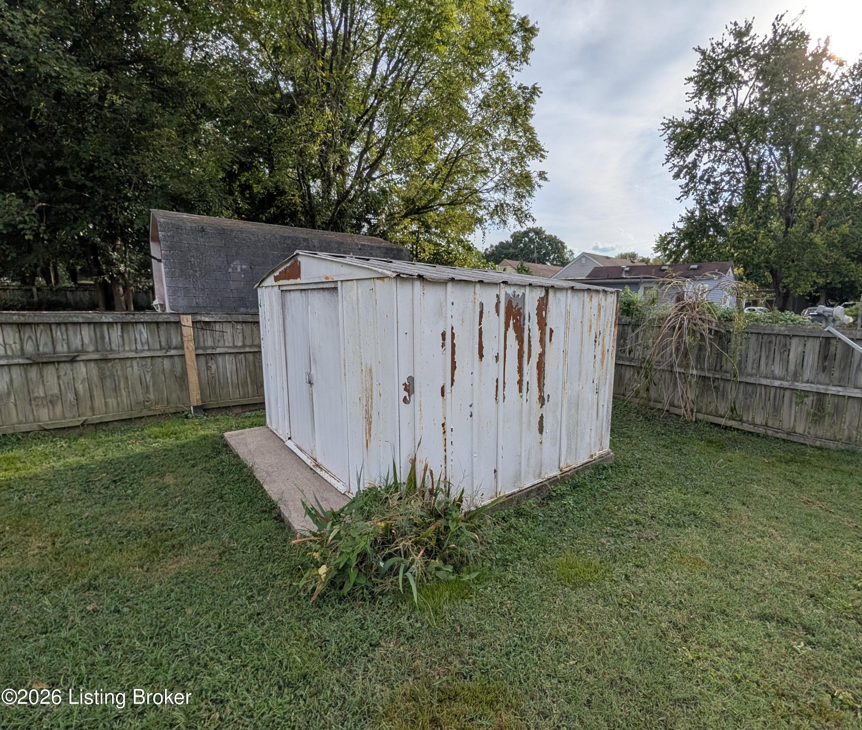 5010 Laughlin Ave